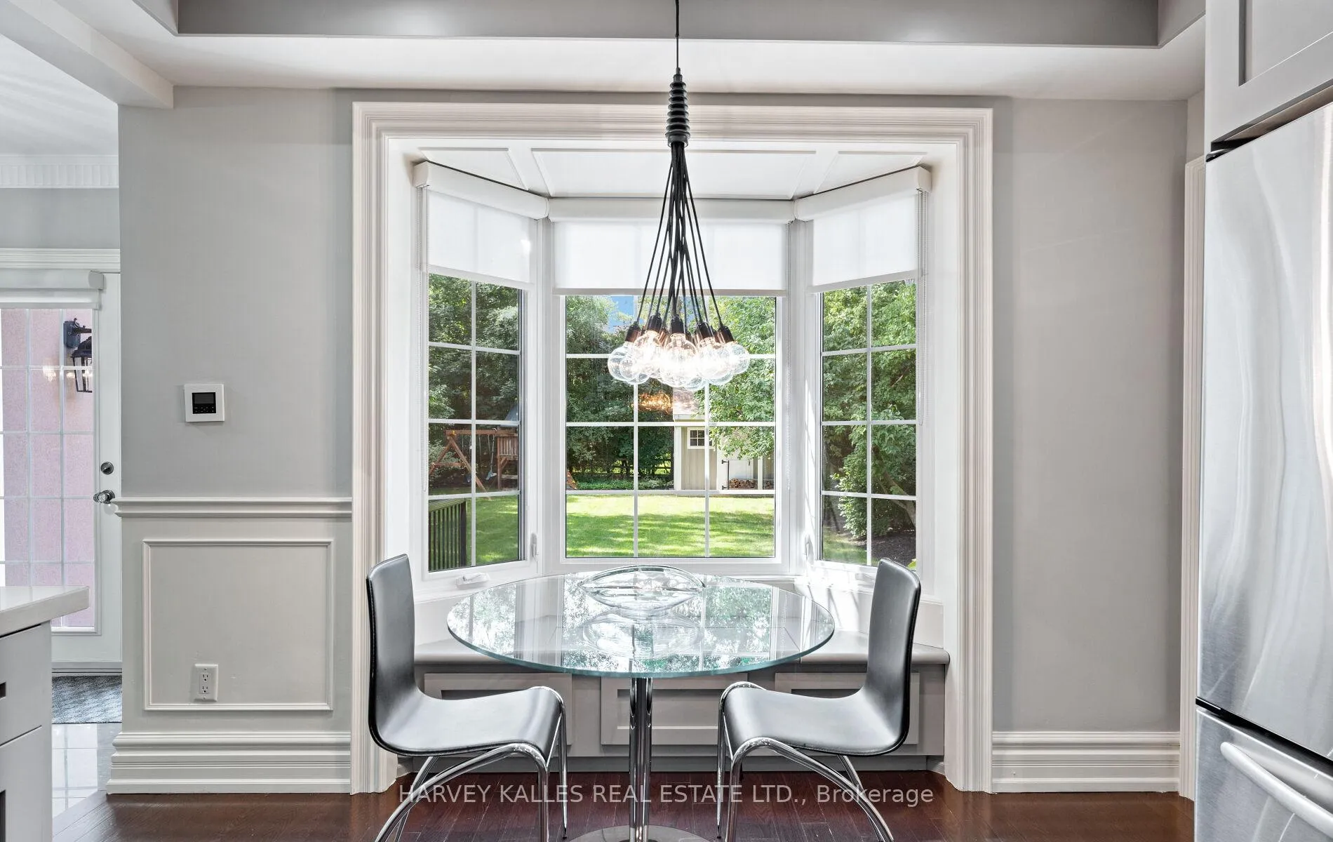 Photo 11 of 112 Mason Boulevard, Toronto, Bedford Park-Nortown — HOMEH