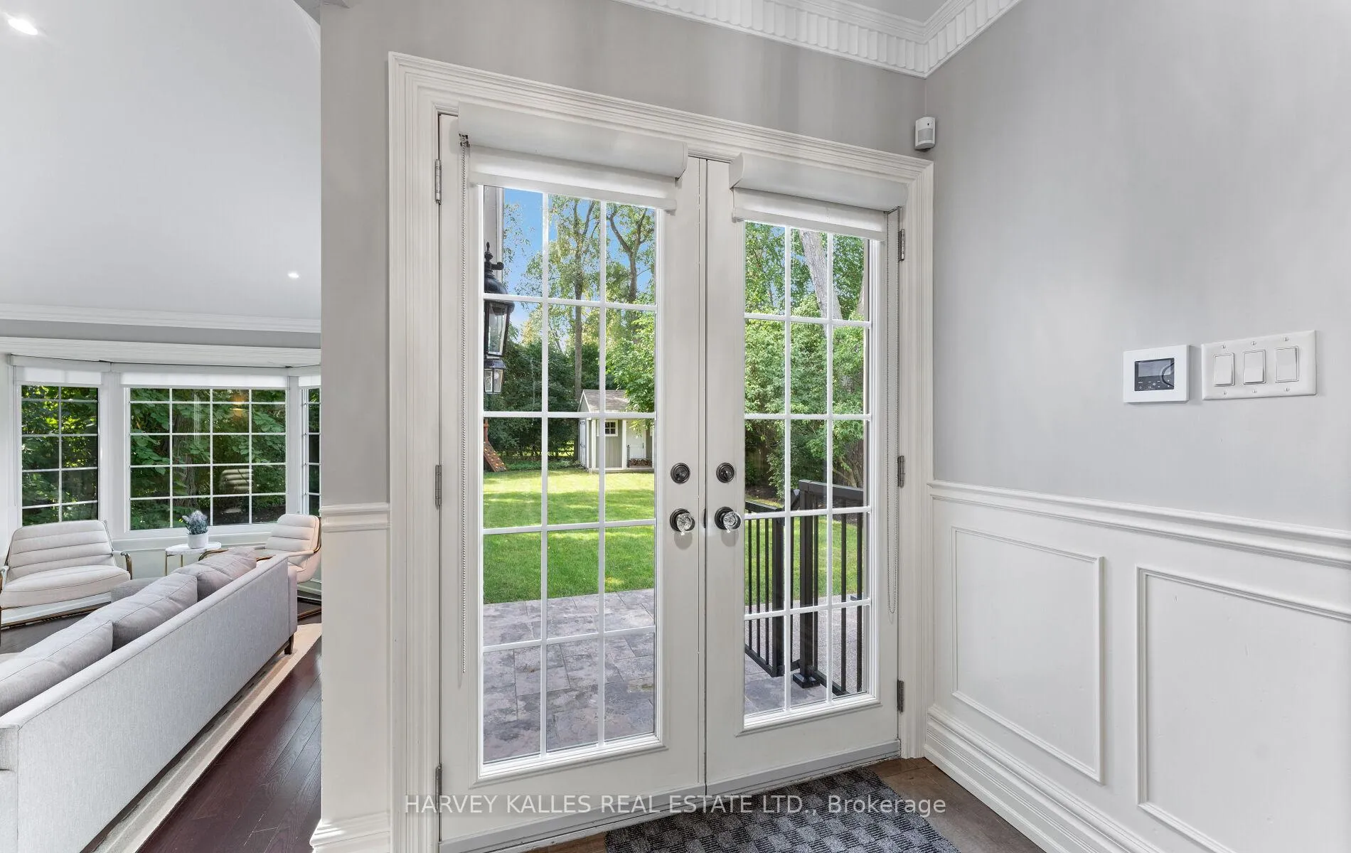Photo 15 of 112 Mason Boulevard, Toronto, Bedford Park-Nortown — HOMEH