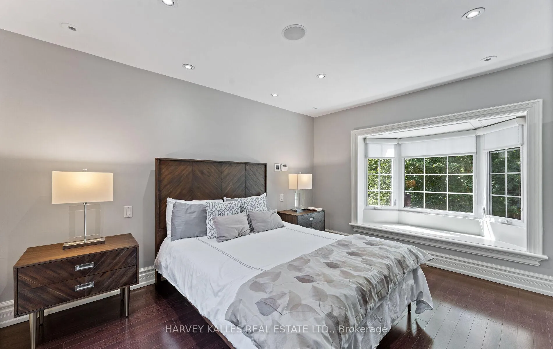 Photo 20 of 112 Mason Boulevard, Toronto, Bedford Park-Nortown — HOMEH