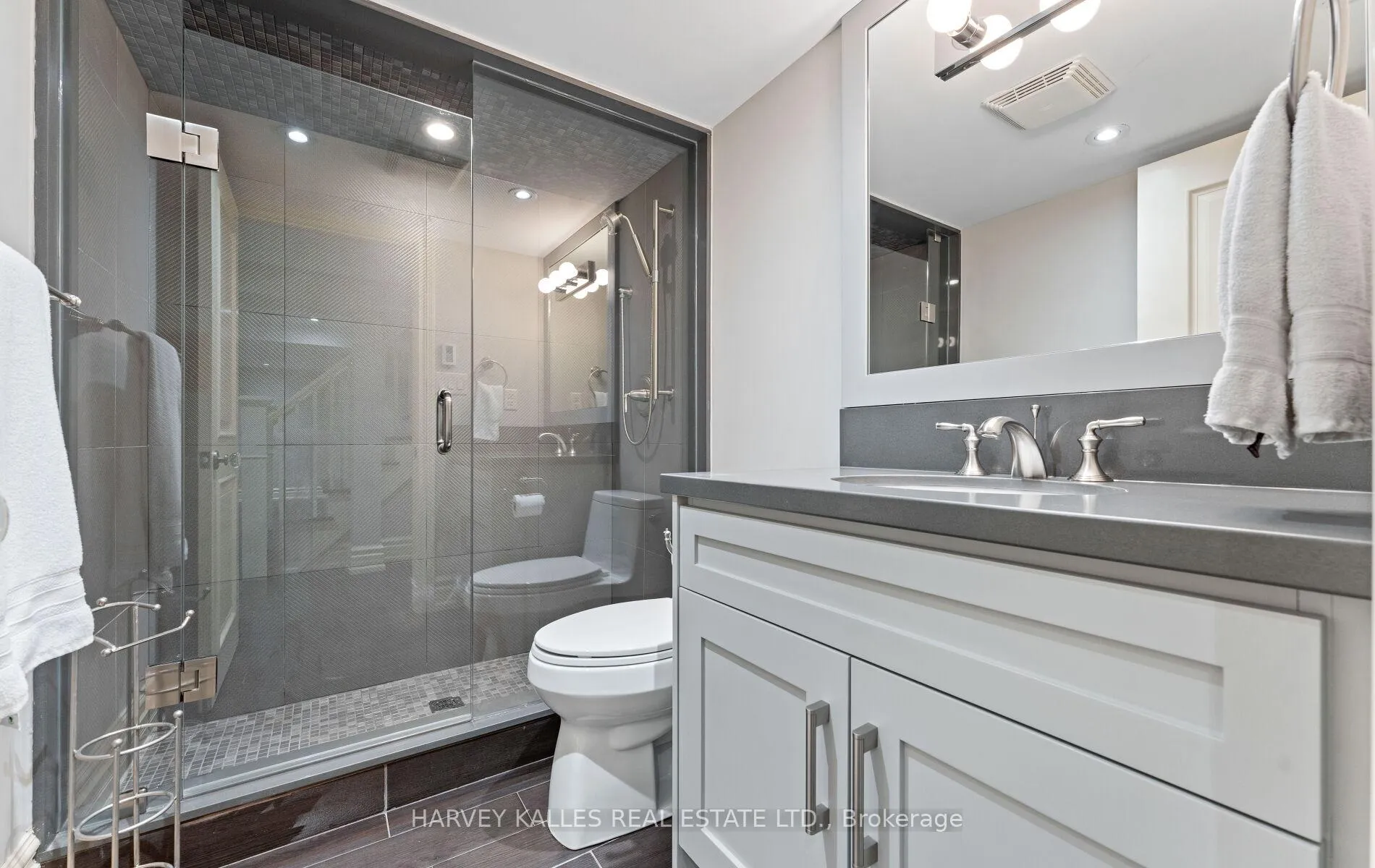 Photo 31 of 112 Mason Boulevard, Toronto, Bedford Park-Nortown — HOMEH