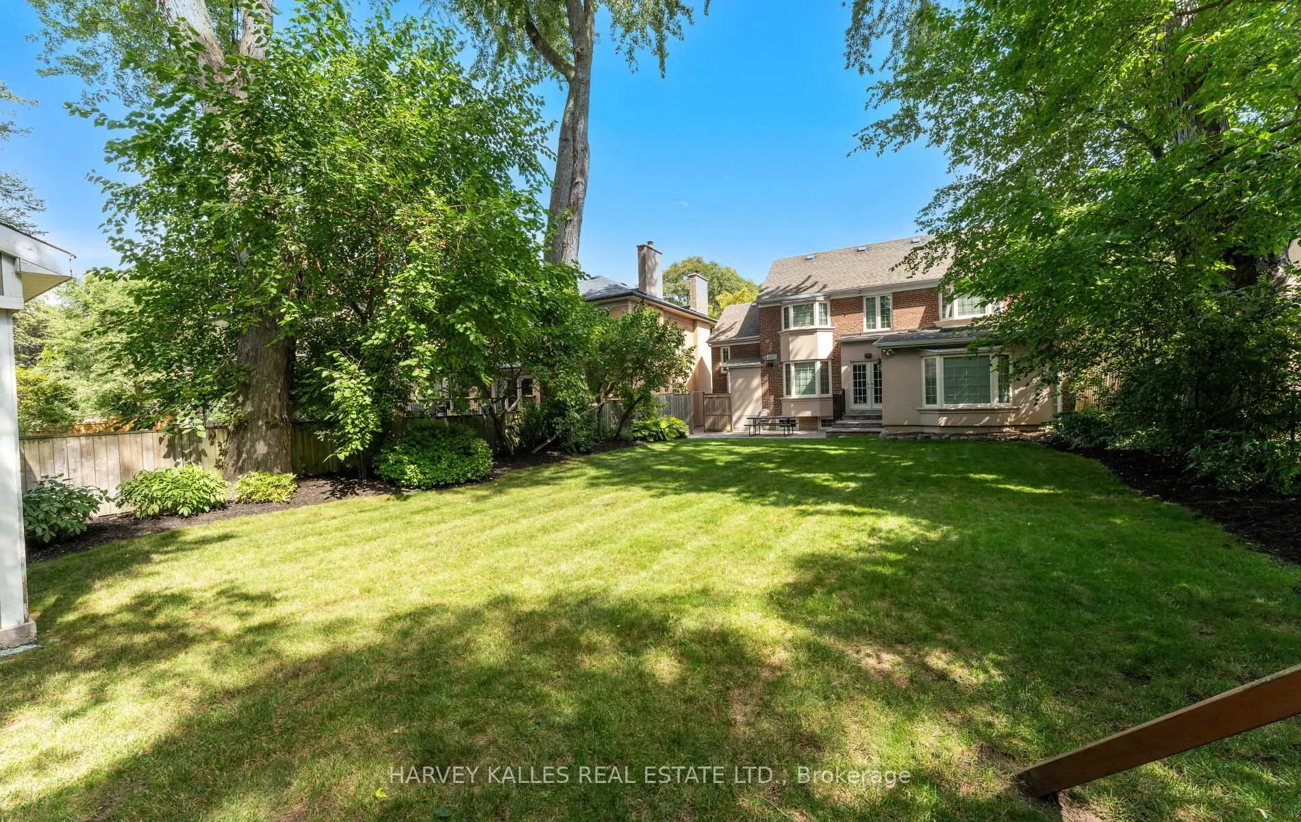 Photo 38 of 112 Mason Boulevard, Toronto, Bedford Park-Nortown — HOMEH
