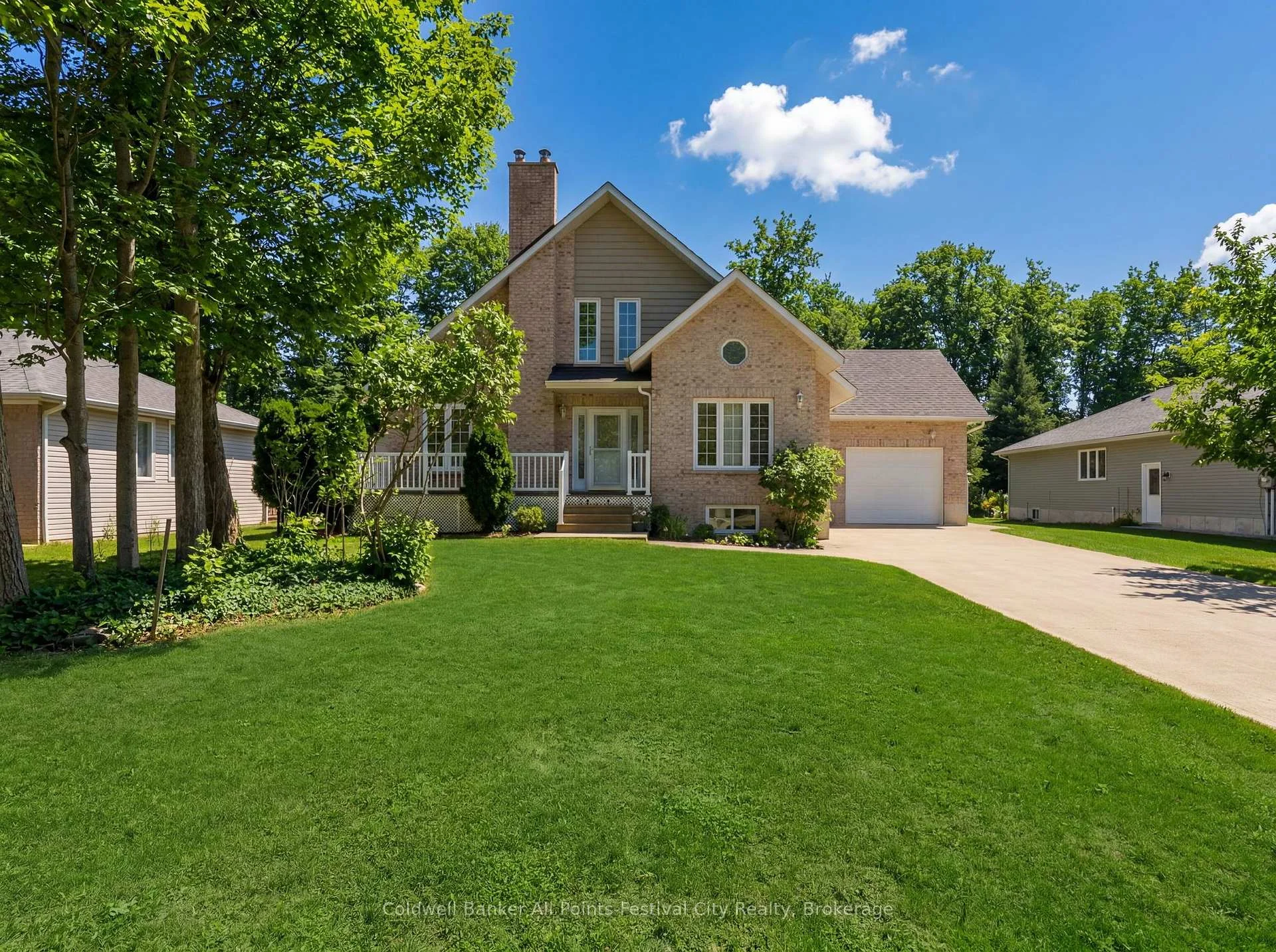 Photo 1 of 207 Birch Crescent, Huron-Kinloss — HOMEH