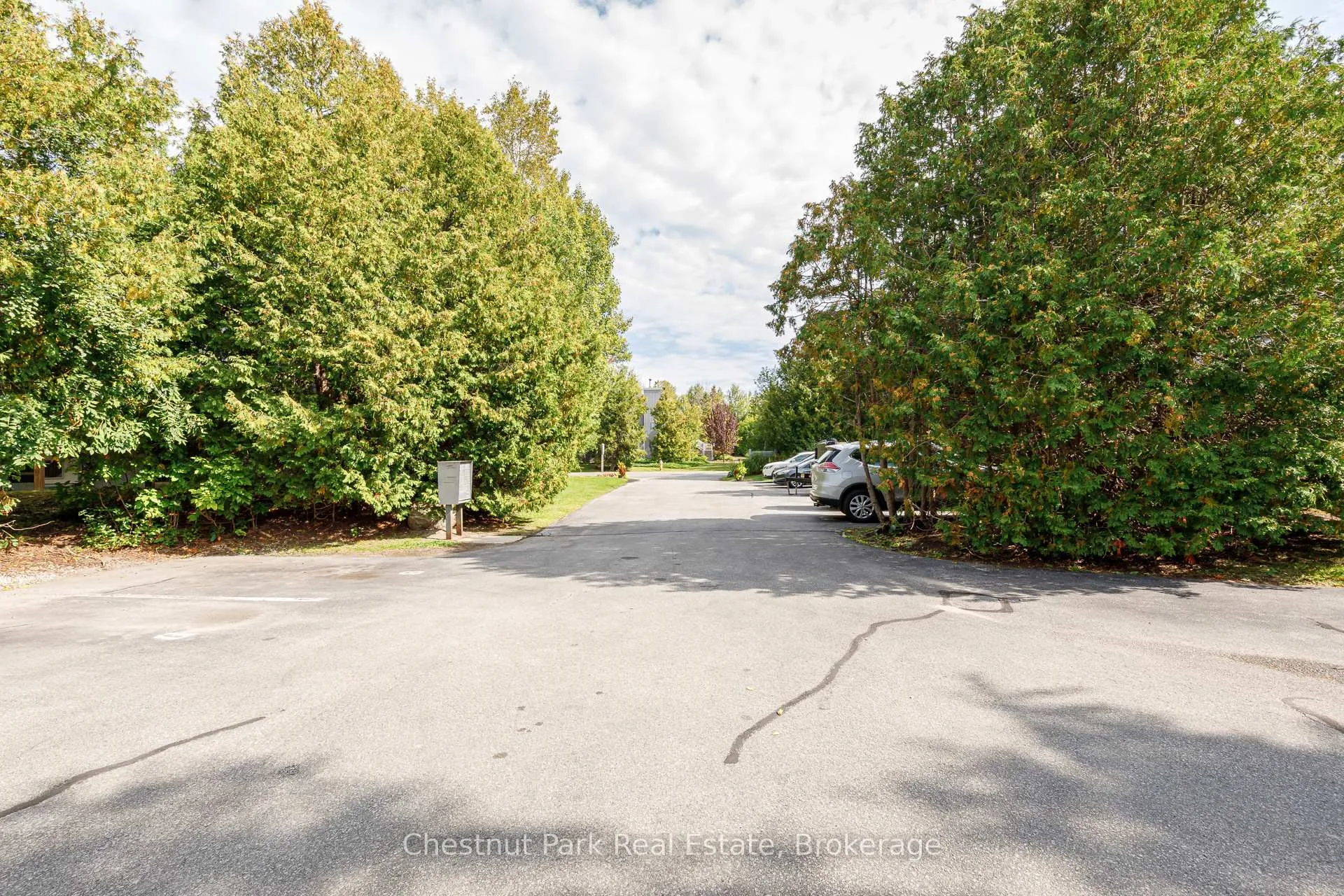 Photo 2 of Unit 407, 12 Dawson Drive, Collingwood — HOMEH