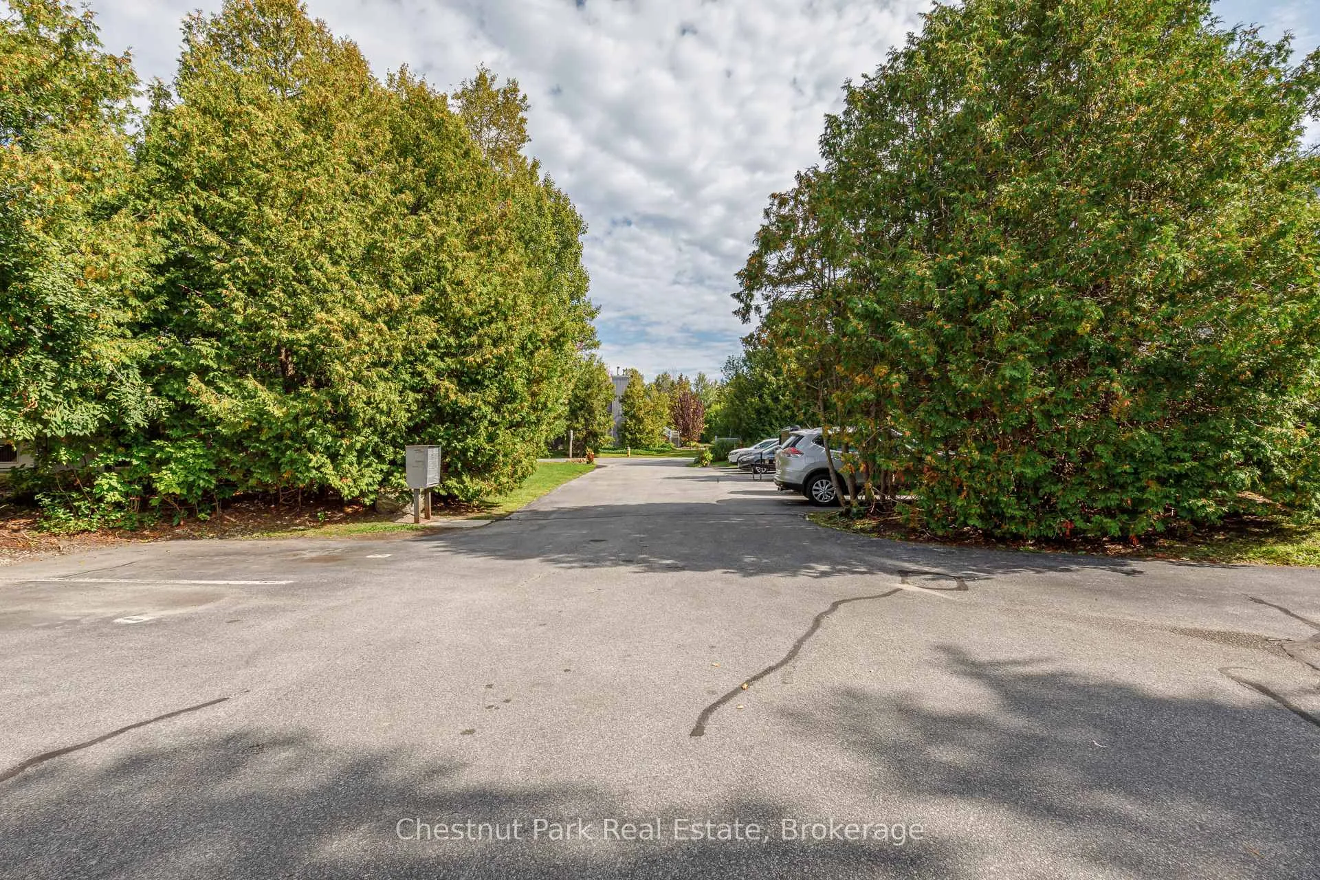 Photo 3 of Unit 407, 12 Dawson Drive, Collingwood — HOMEH