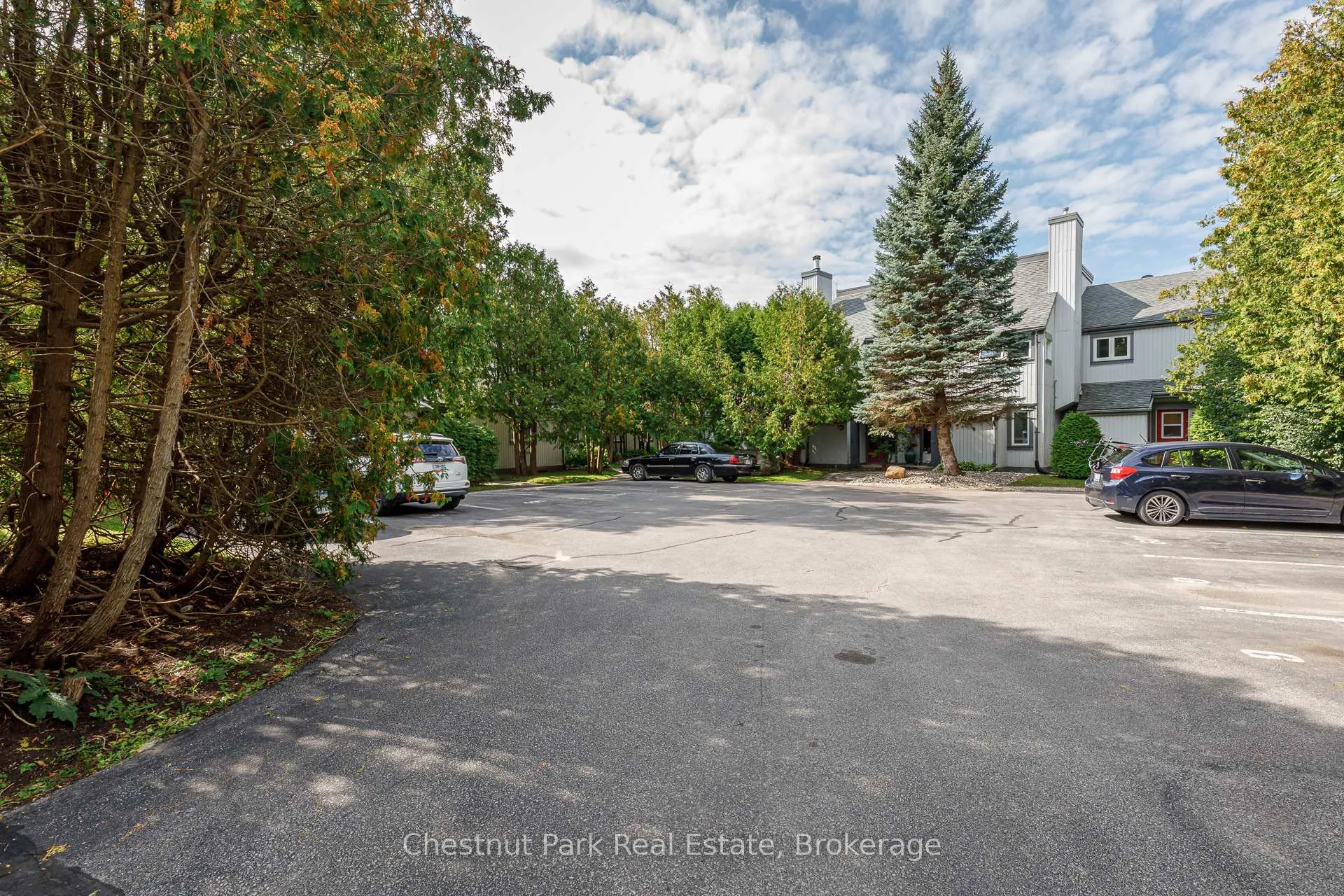Photo 4 of Unit 407, 12 Dawson Drive, Collingwood — HOMEH