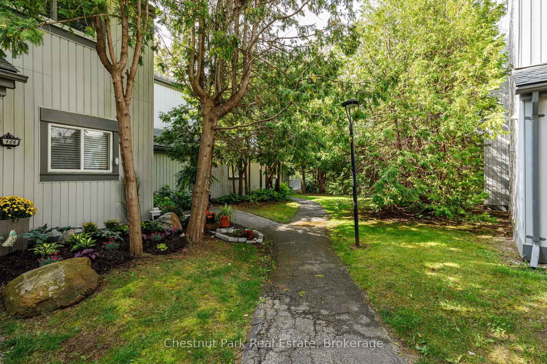 Photo 9 of Unit 407, 12 Dawson Drive, Collingwood — HOMEH