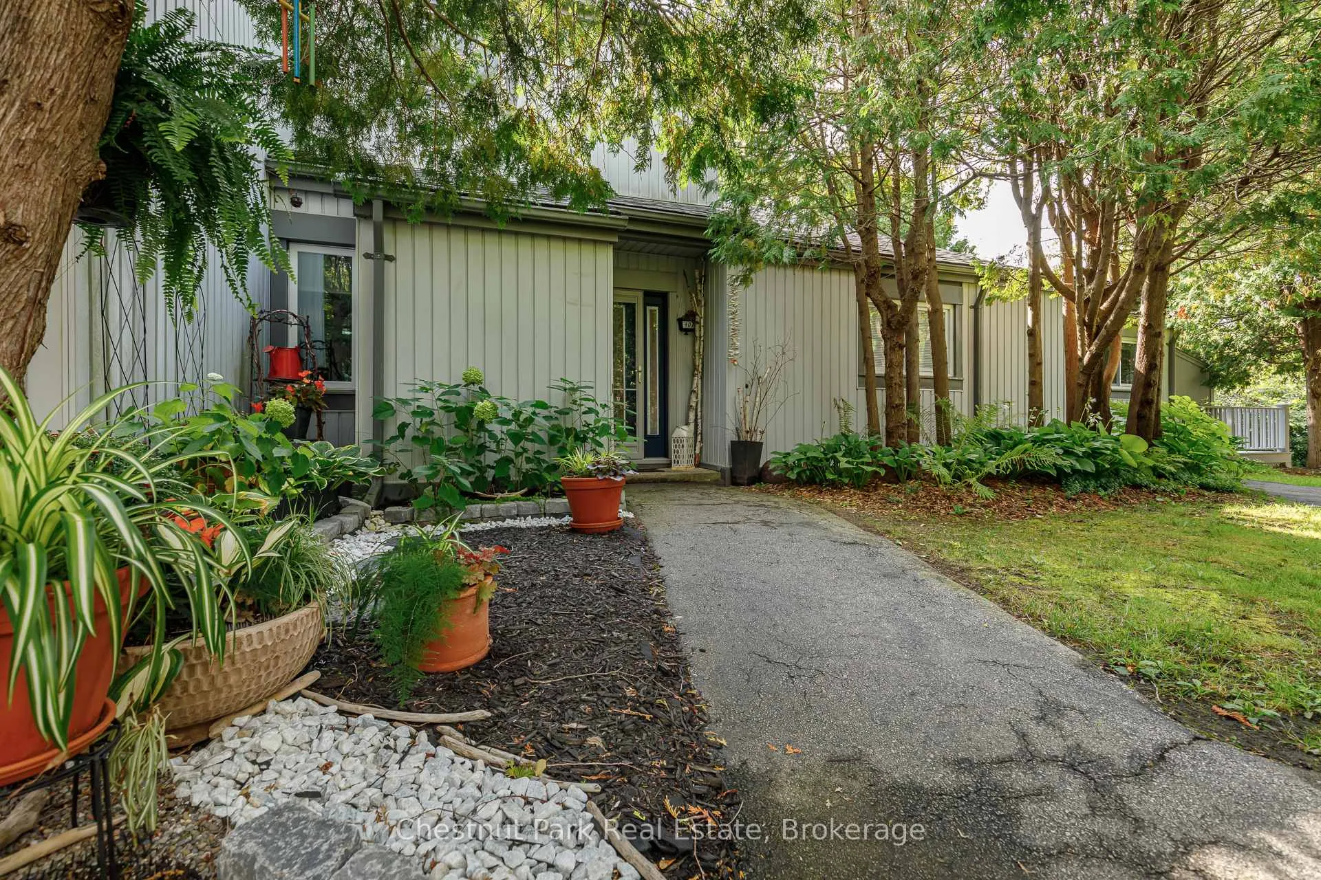 Photo 12 of Unit 407, 12 Dawson Drive, Collingwood — HOMEH