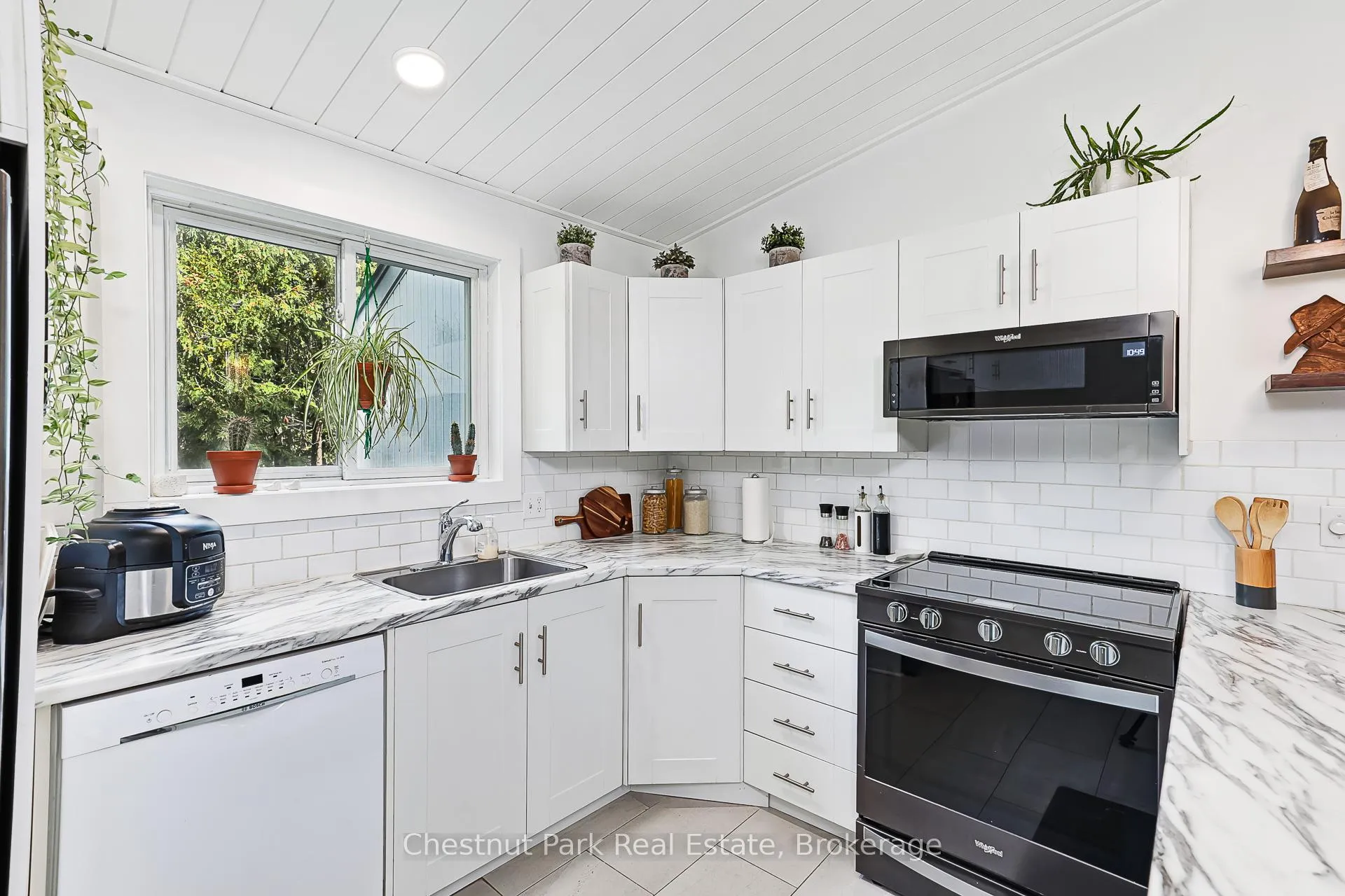 Photo 31 of Unit 407, 12 Dawson Drive, Collingwood — HOMEH