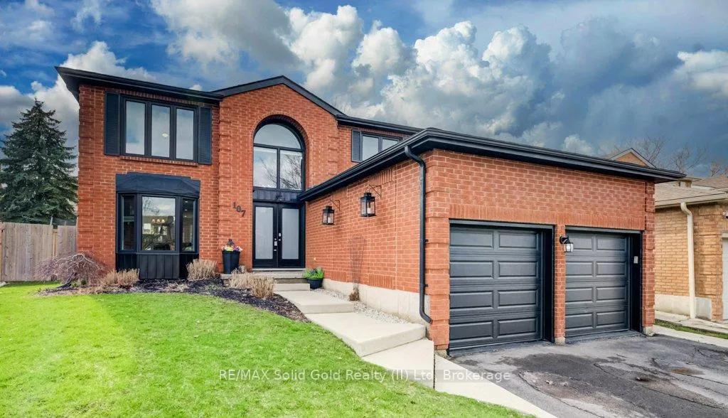 Photo 1 of 107 Old Park Lane, Kitchener — HOMEH