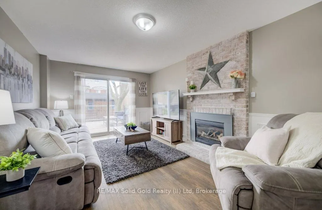 Photo 20 of 107 Old Park Lane, Kitchener — HOMEH