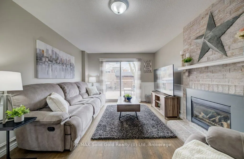 Photo 21 of 107 Old Park Lane, Kitchener — HOMEH
