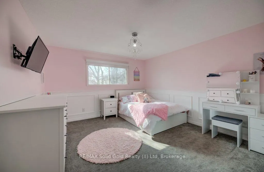 Photo 35 of 107 Old Park Lane, Kitchener — HOMEH