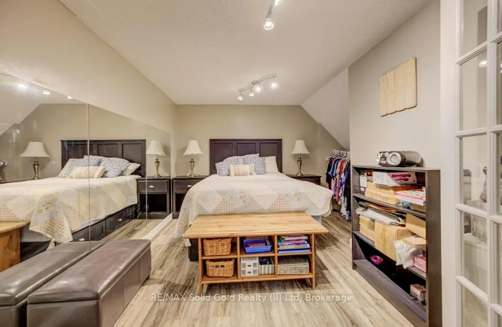 Photo 41 of 107 Old Park Lane, Kitchener — HOMEH