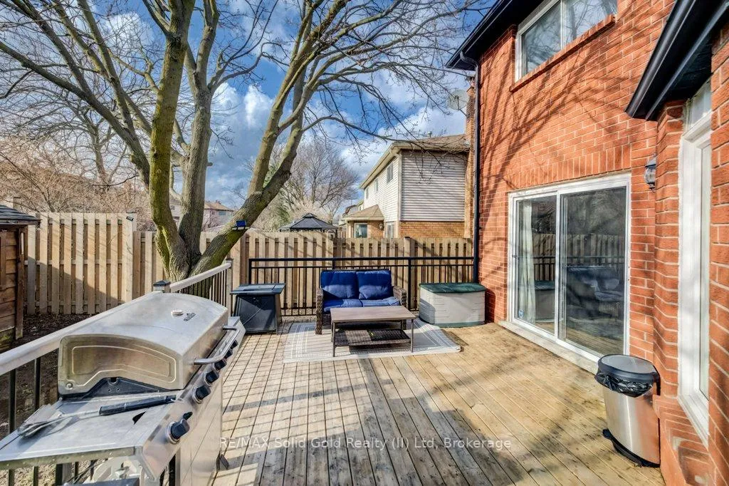 Photo 45 of 107 Old Park Lane, Kitchener — HOMEH