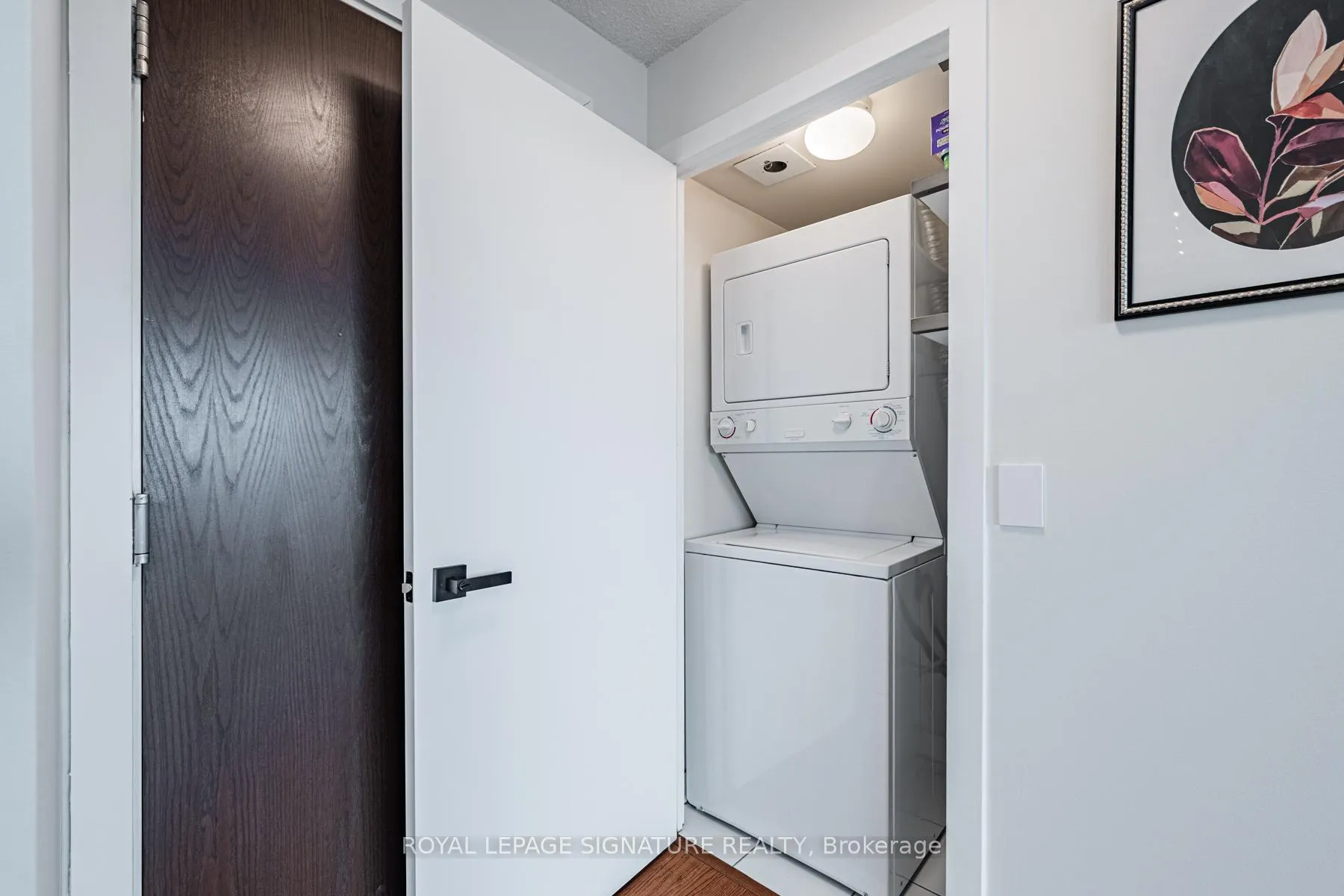 Photo 5 of Unit 2105, 80 Western Battery Road, Toronto, Niagara — HOMEH