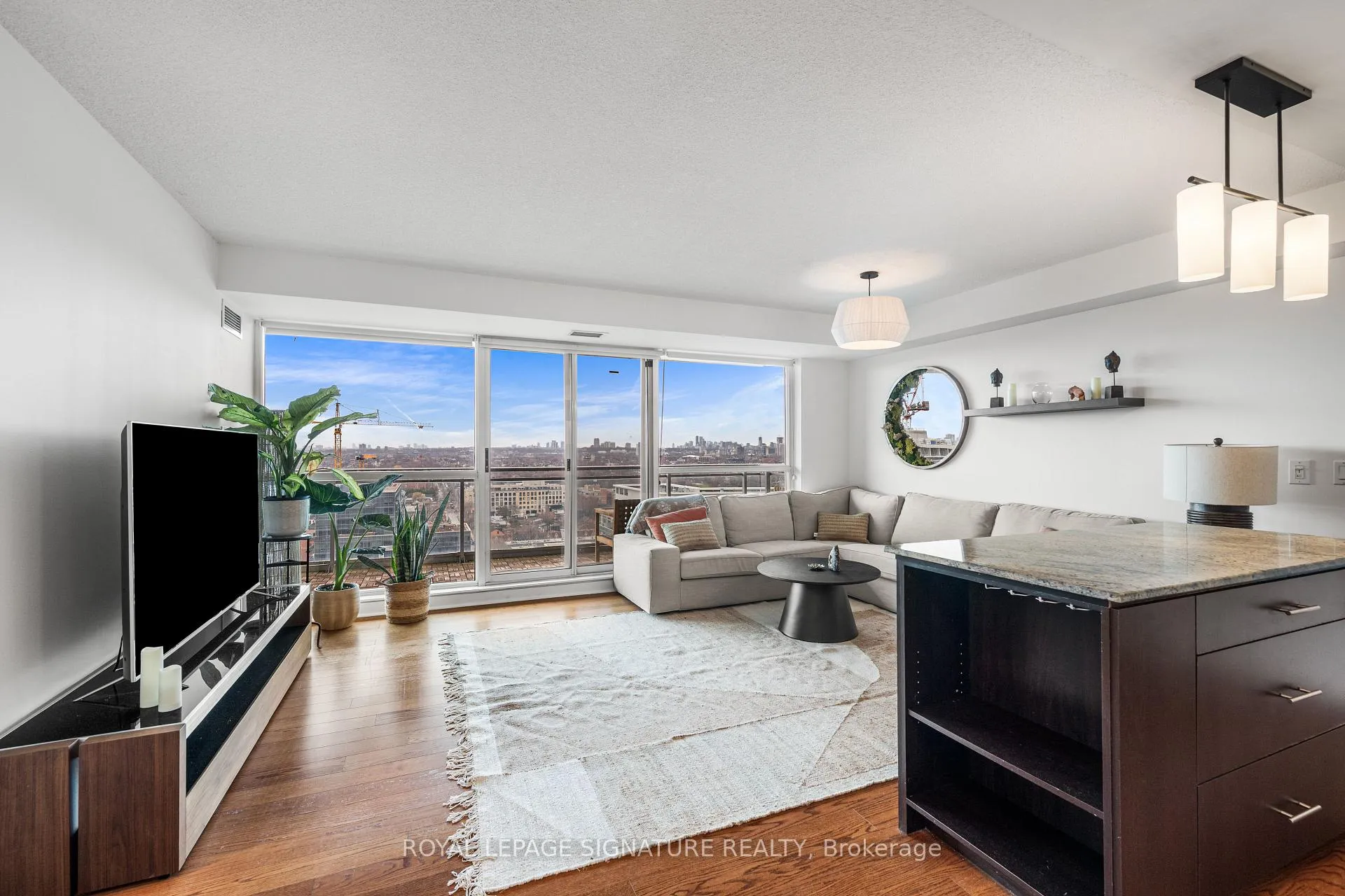 Photo 6 of Unit 2105, 80 Western Battery Road, Toronto, Niagara — HOMEH