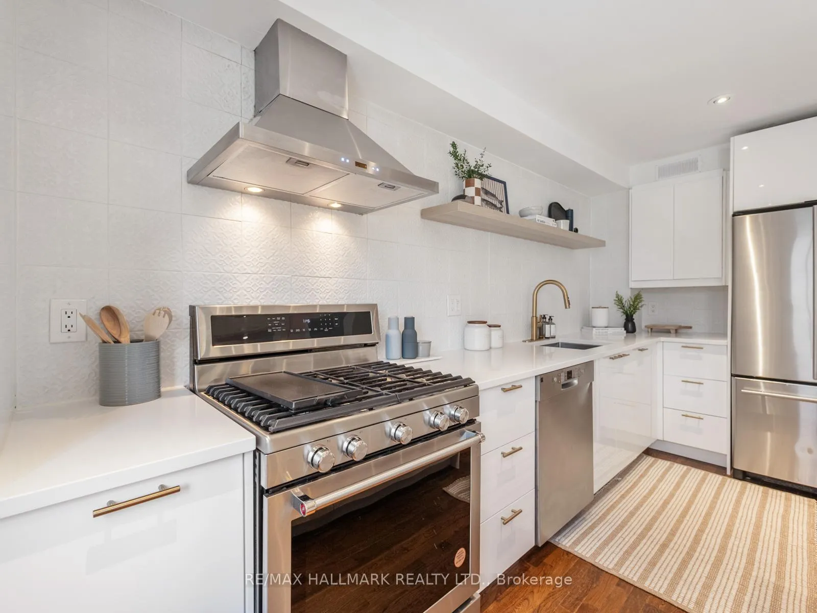 Photo 18 of 24 Boulton Avenue, Toronto, South Riverdale — HOMEH
