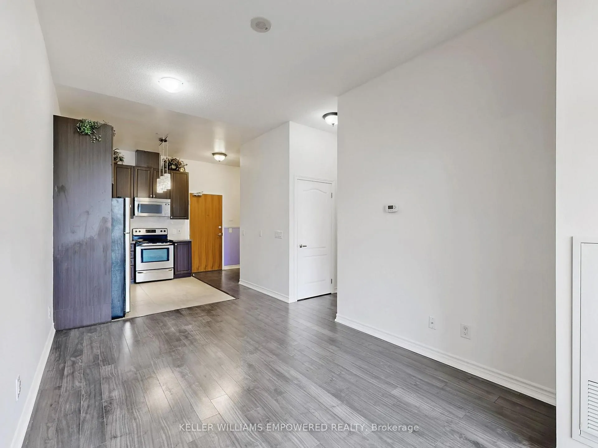 Photo 9 of Unit 120, 8323 Kennedy Road, Markham, Village Green-South Unionville — HOMEH