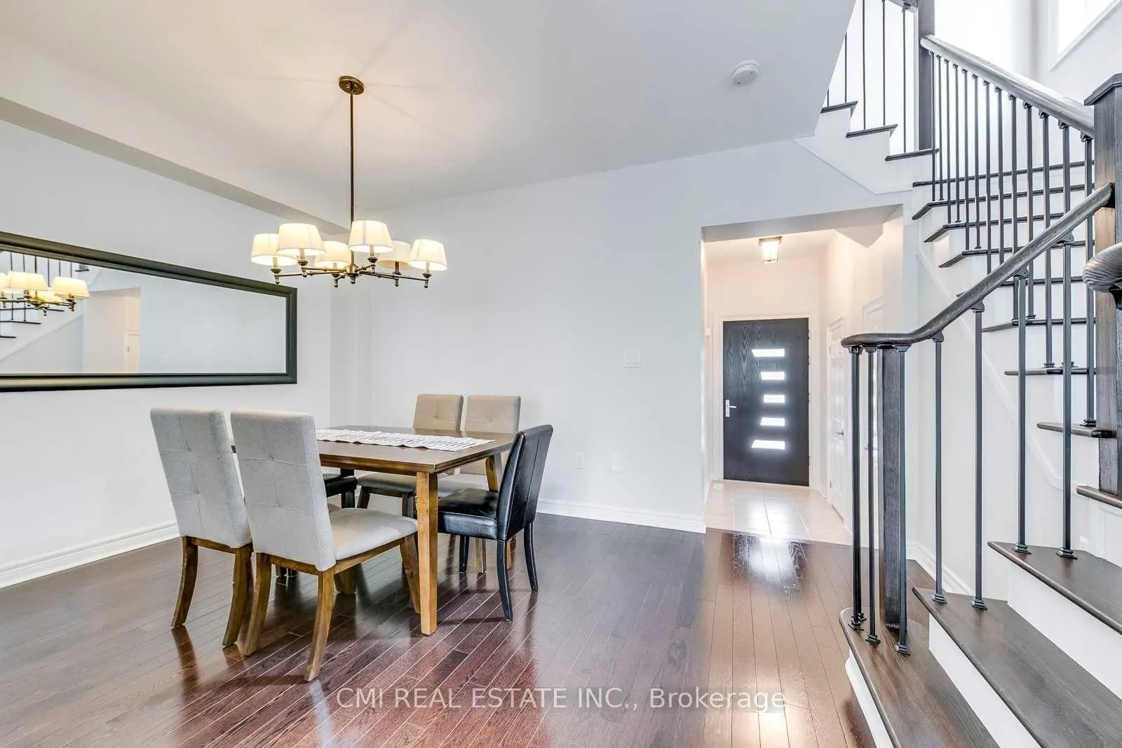 Photo 7 of 46 Losino Street, Caledon, Rural Caledon — HOMEH