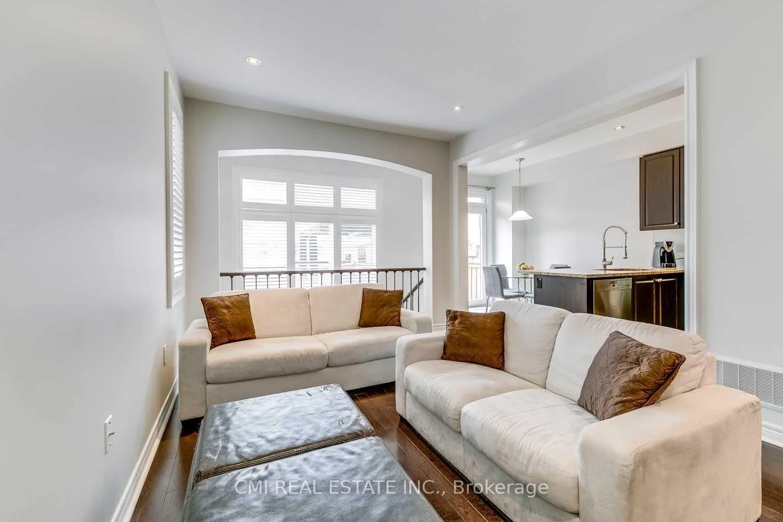 Photo 8 of 46 Losino Street, Caledon, Rural Caledon — HOMEH