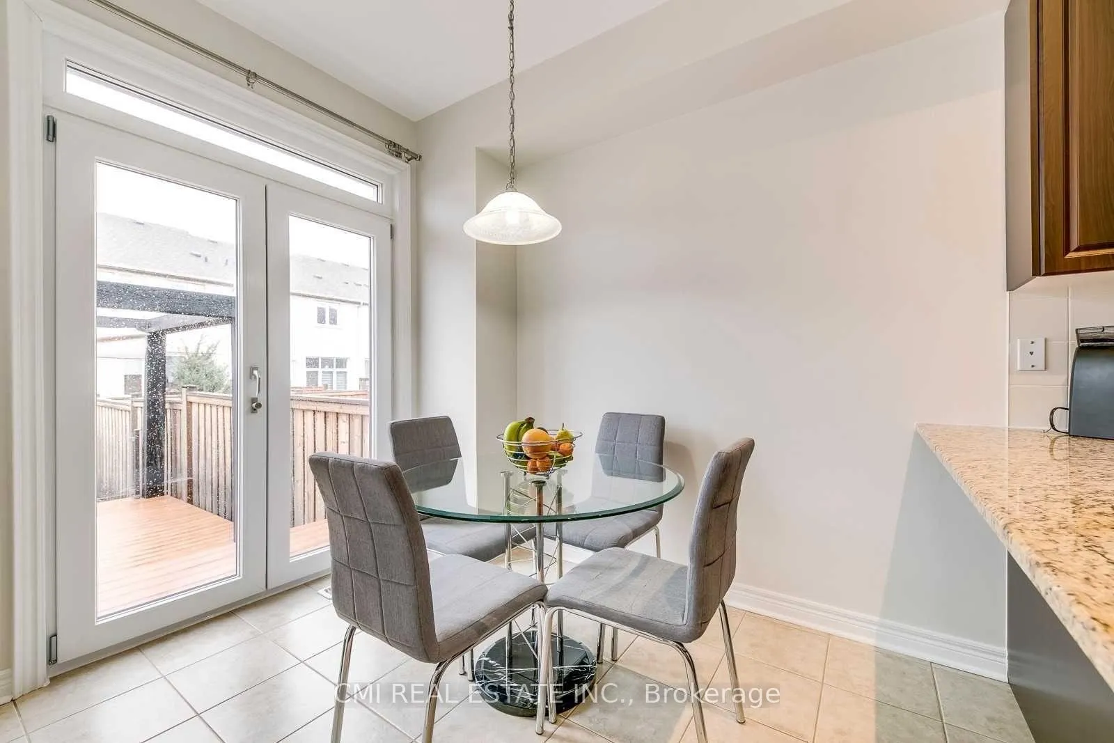 Photo 14 of 46 Losino Street, Caledon, Rural Caledon — HOMEH