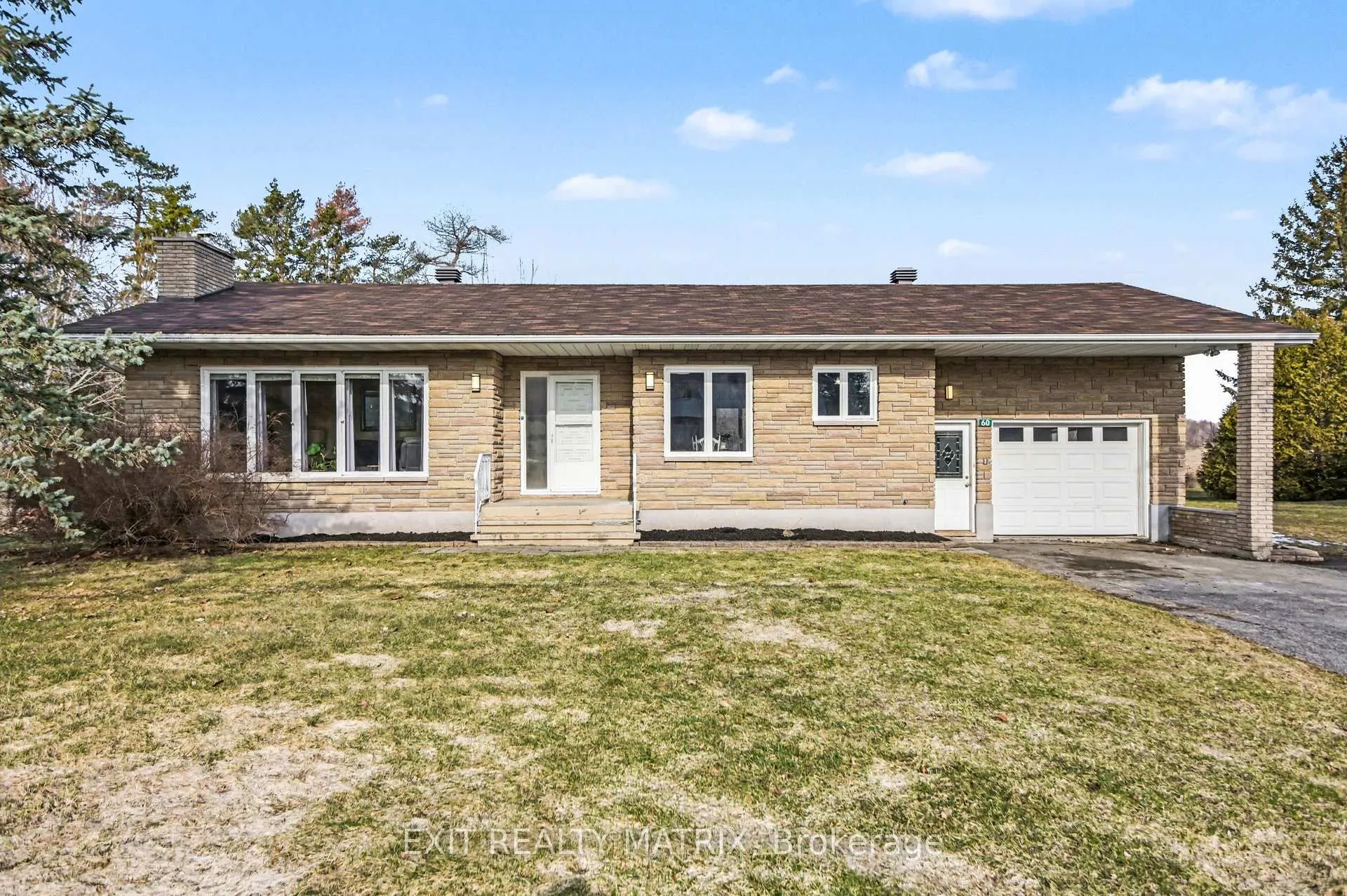 Photo 2 of 60 Charles Street, North Stormont, North Stormont (Finch) Twp — HOMEH
