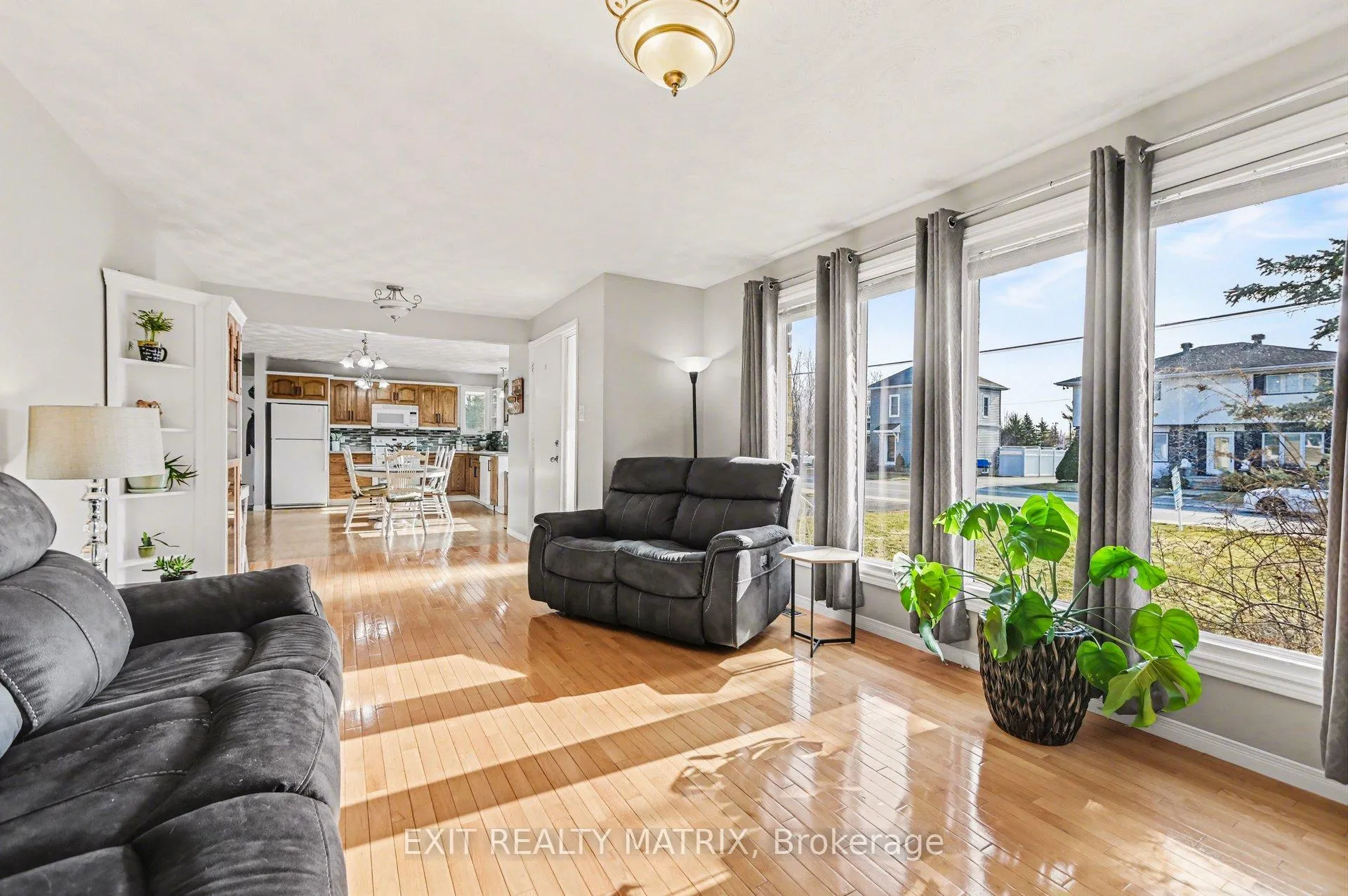 Photo 6 of 60 Charles Street, North Stormont, North Stormont (Finch) Twp — HOMEH