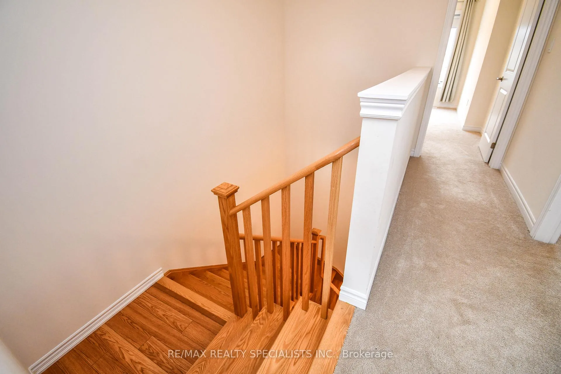 Photo 20 of 30 Valleybrook Road, Barrie, Rural Barrie Southeast — HOMEH