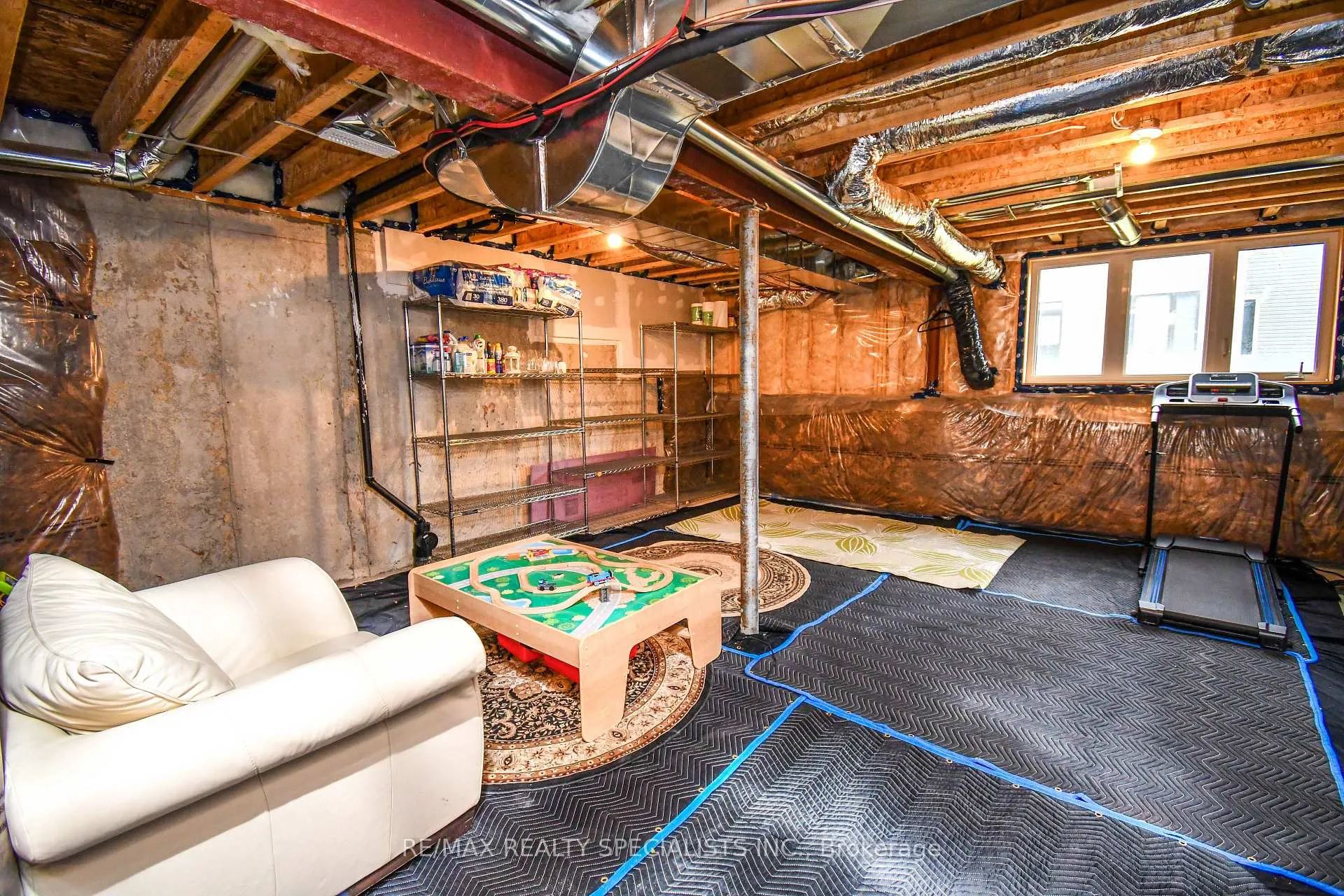 Photo 33 of 30 Valleybrook Road, Barrie, Rural Barrie Southeast — HOMEH