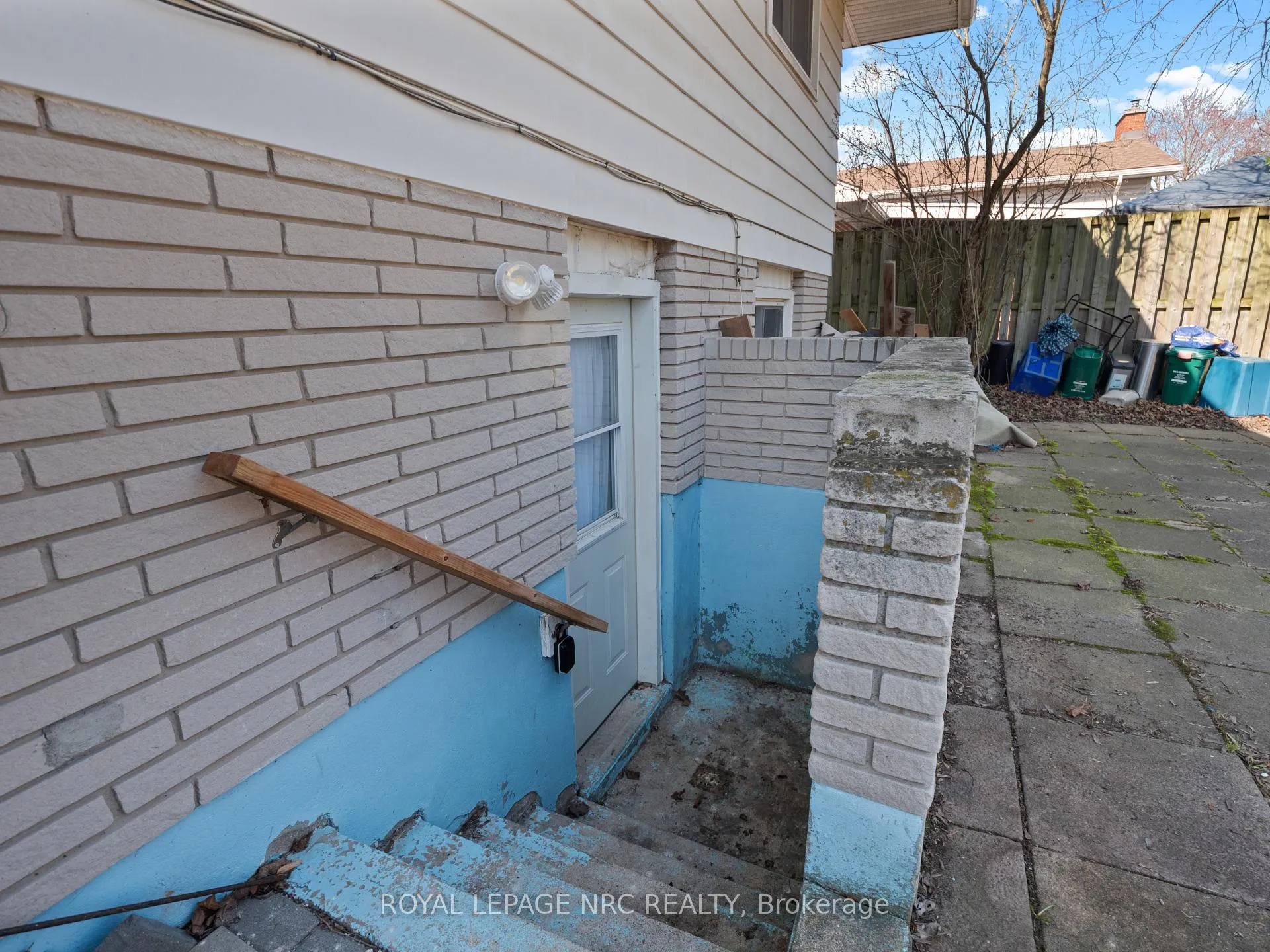 Photo 2 of Unit LOWER, 34 Preston Place, Welland, N. Welland — HOMEH