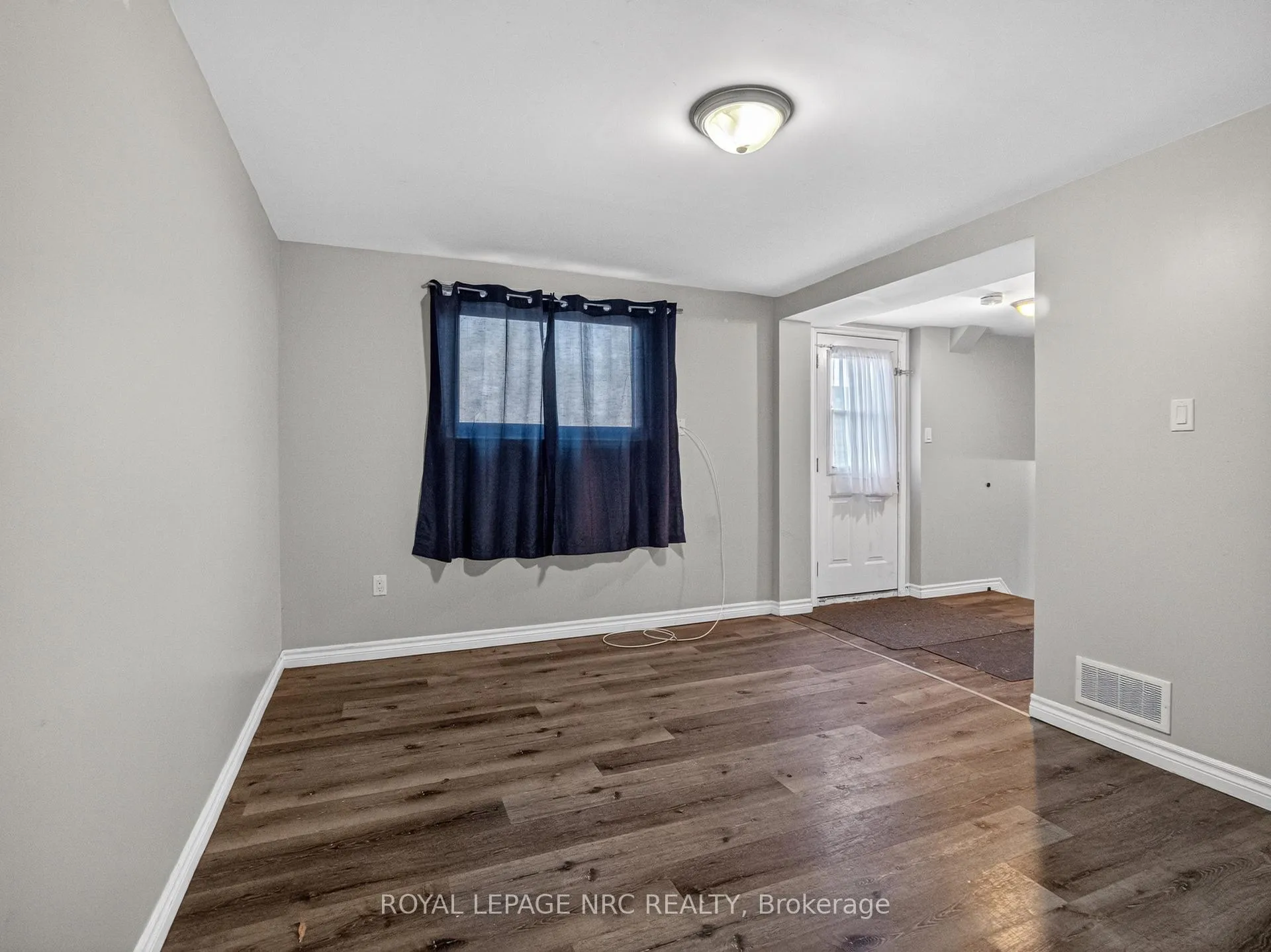 Photo 6 of Unit LOWER, 34 Preston Place, Welland, N. Welland — HOMEH
