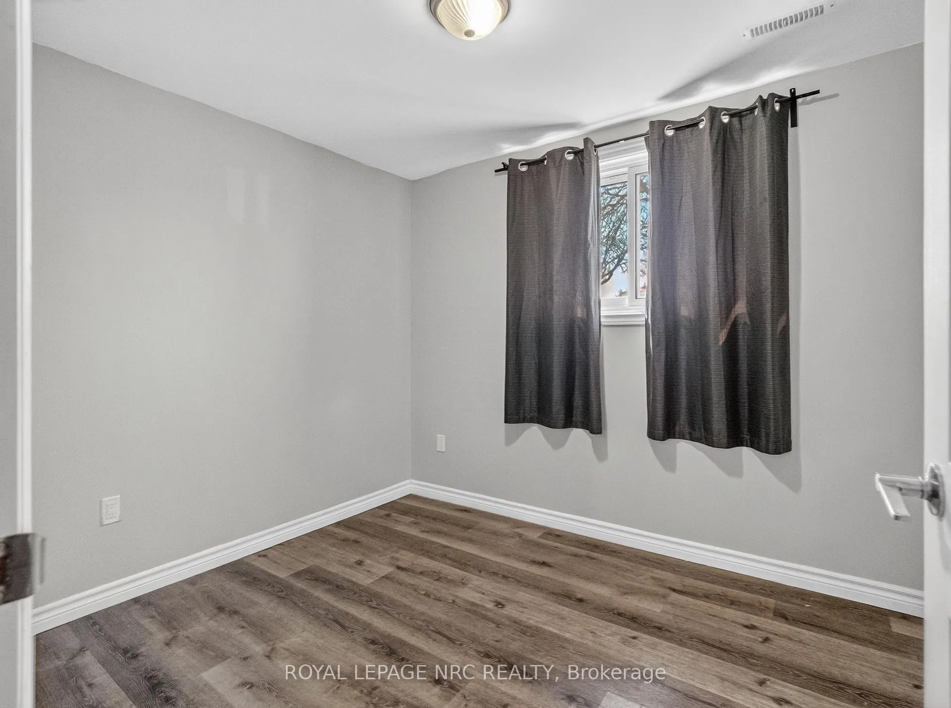 Photo 8 of Unit LOWER, 34 Preston Place, Welland, N. Welland — HOMEH