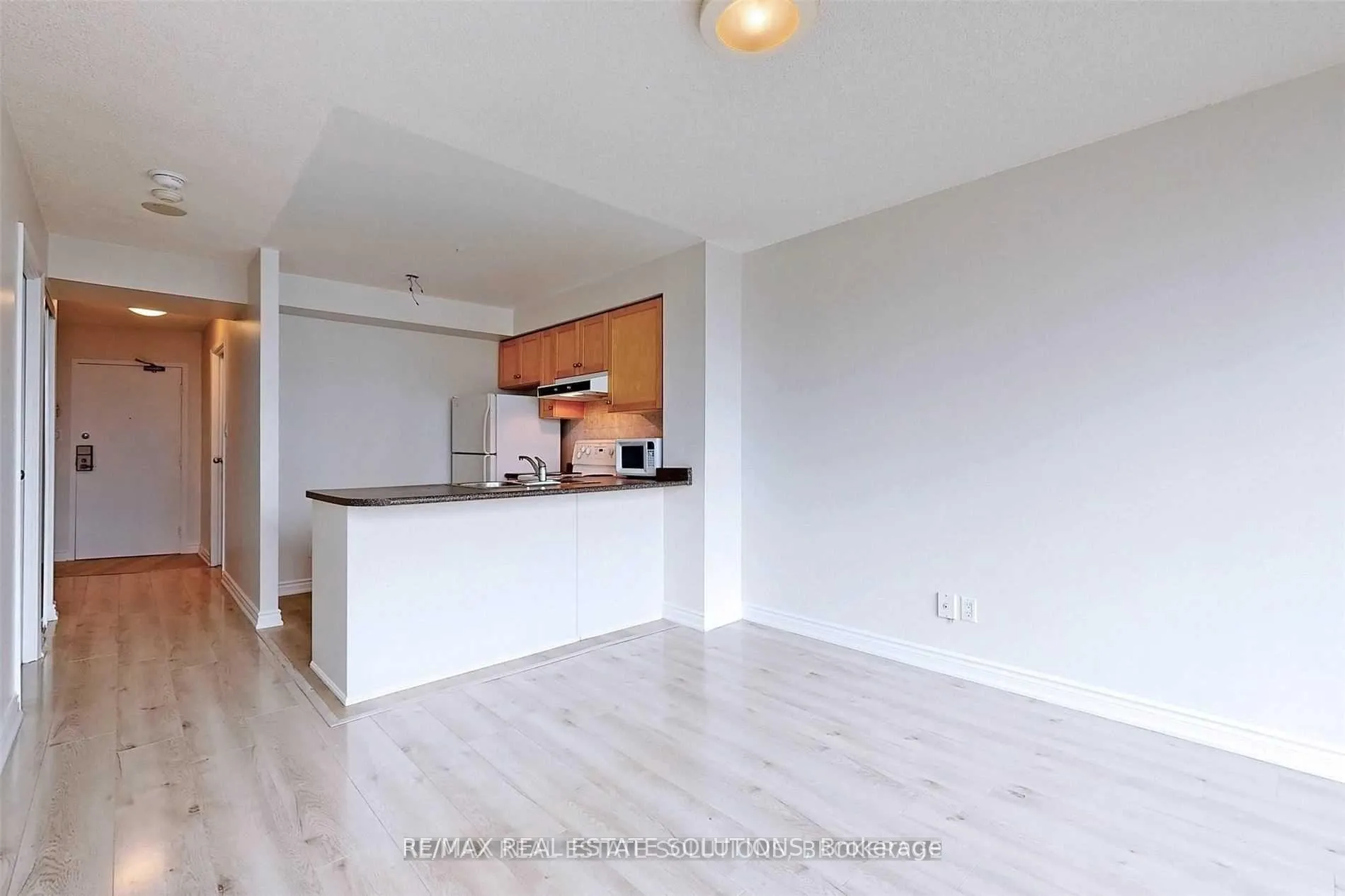 Photo 5 of Unit 1119, 650 Queens Quay W, Toronto, Niagara — HOMEH