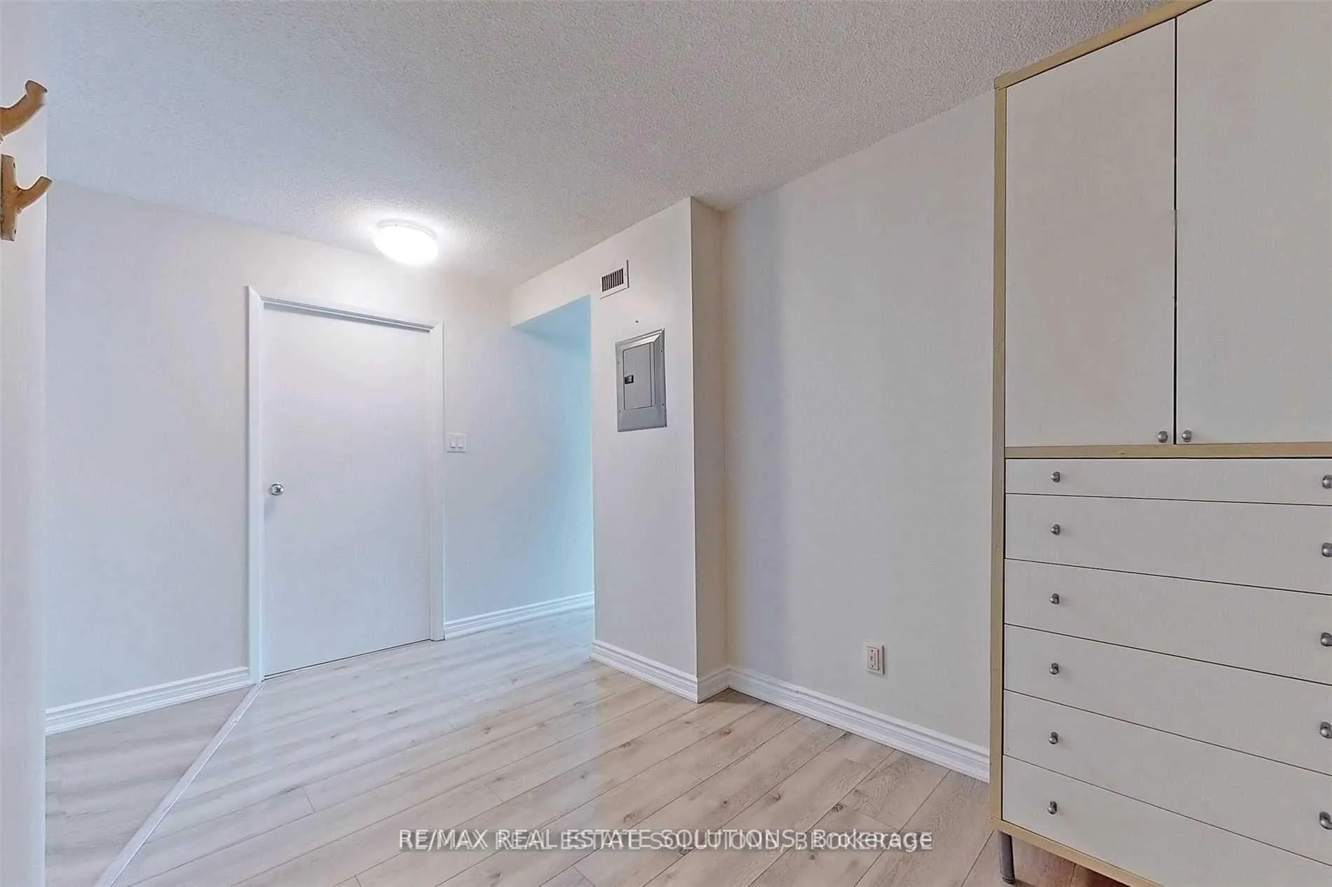 Photo 11 of Unit 1119, 650 Queens Quay W, Toronto, Niagara — HOMEH