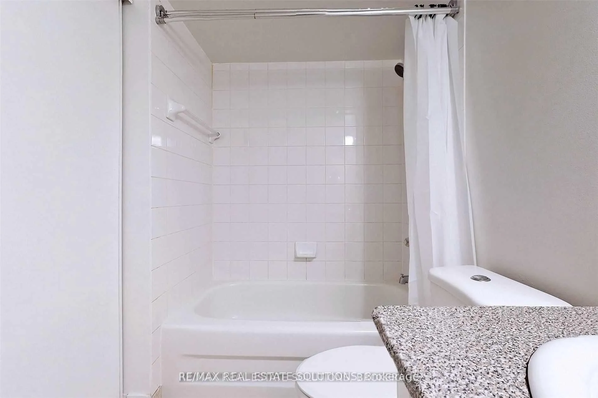Photo 13 of Unit 1119, 650 Queens Quay W, Toronto, Niagara — HOMEH