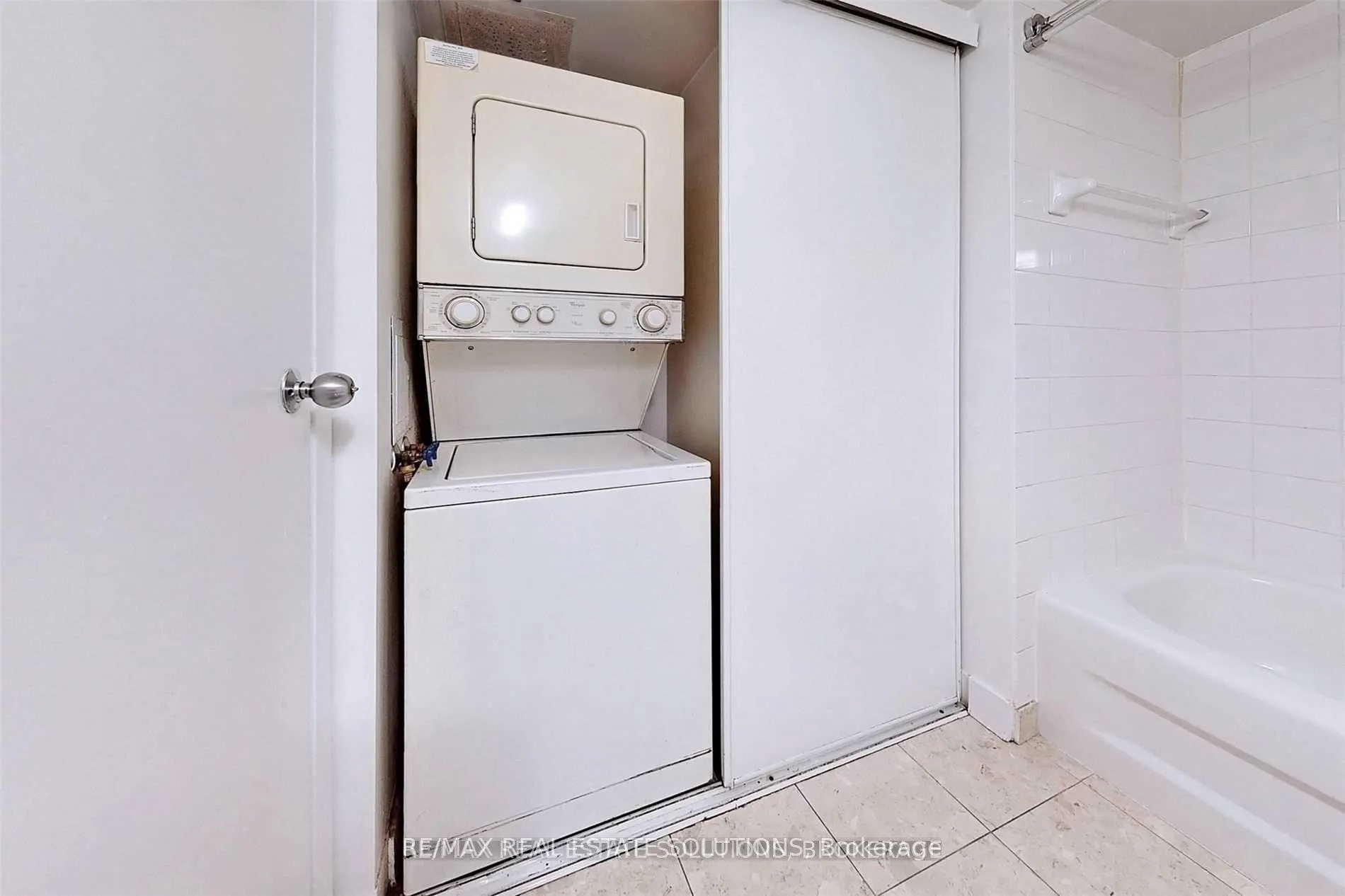 Photo 14 of Unit 1119, 650 Queens Quay W, Toronto, Niagara — HOMEH