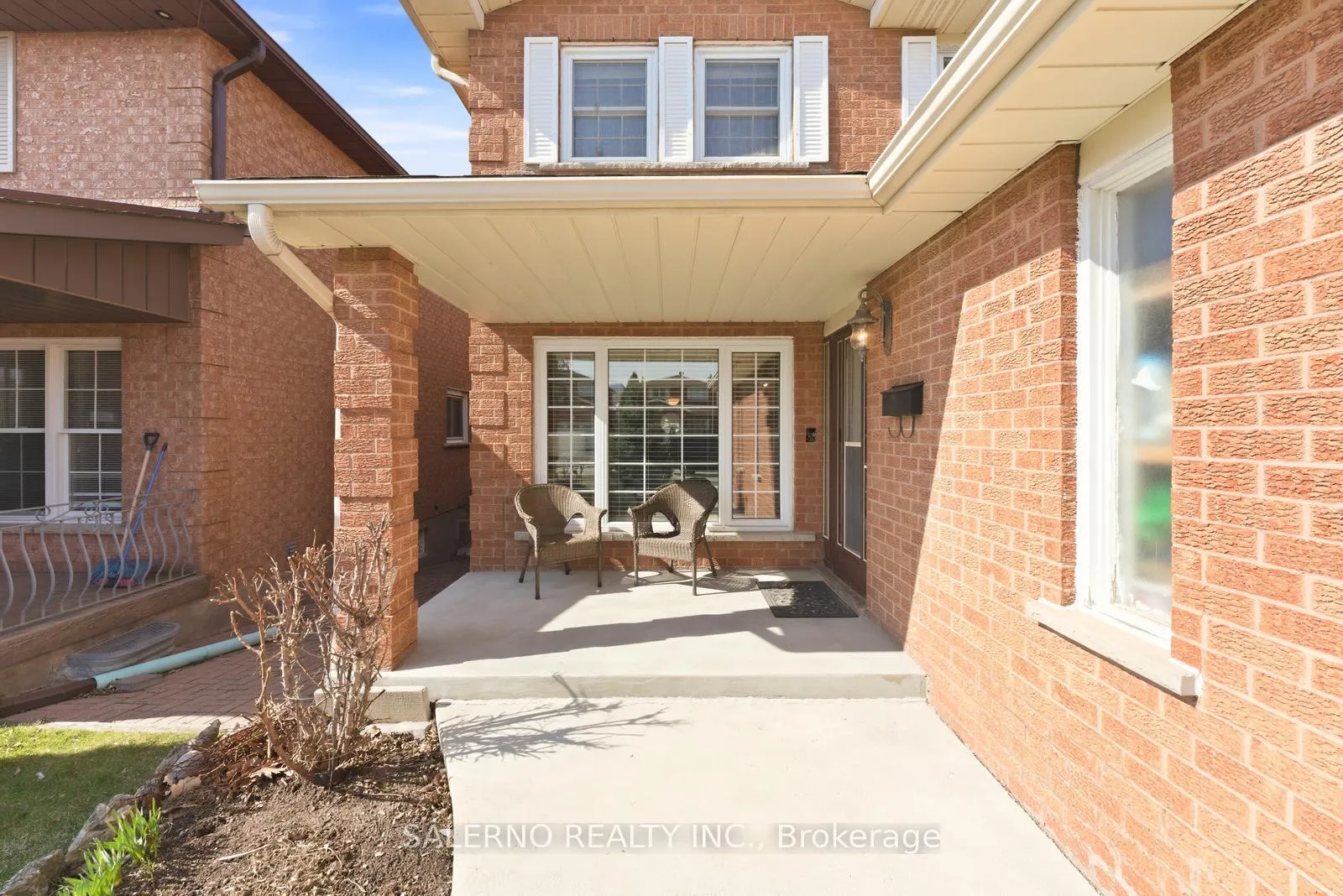 Photo 4 of 125 Kaiser Drive, Vaughan, West Woodbridge — HOMEH