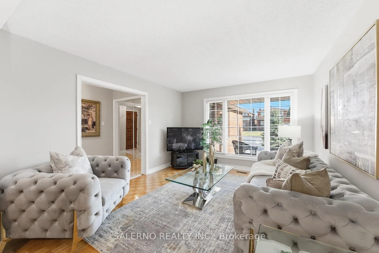 Photo 8 of 125 Kaiser Drive, Vaughan, West Woodbridge — HOMEH