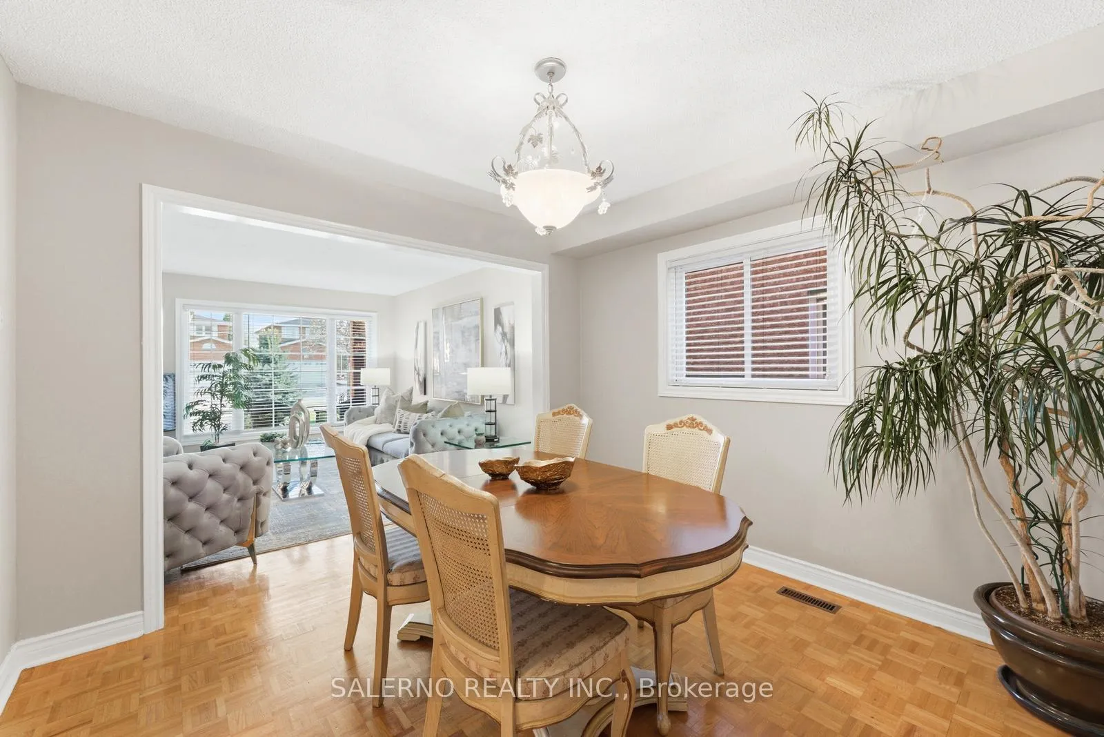 Photo 11 of 125 Kaiser Drive, Vaughan, West Woodbridge — HOMEH