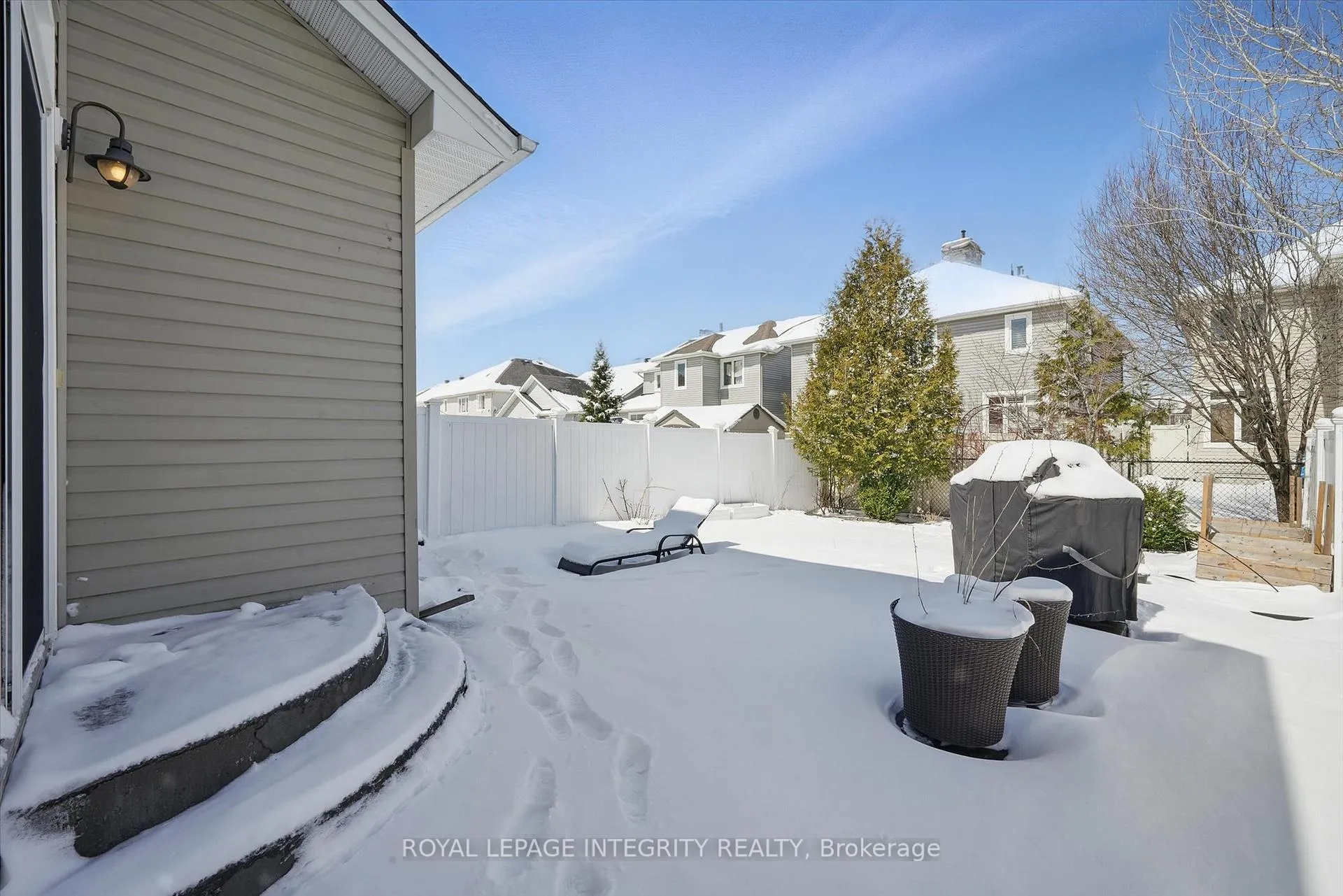 Photo 34 of 418 Rochefort Circle, Ottawa, Avalon West — HOMEH