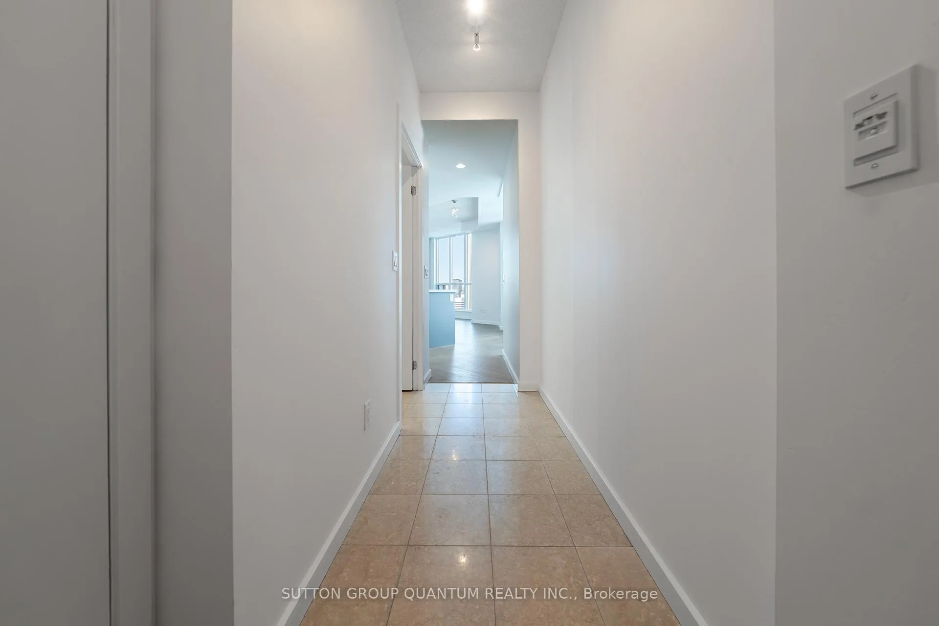 Photo 2 of Unit 3512, 208 Queens Quay W, Toronto, Waterfront Communities — HOMEH