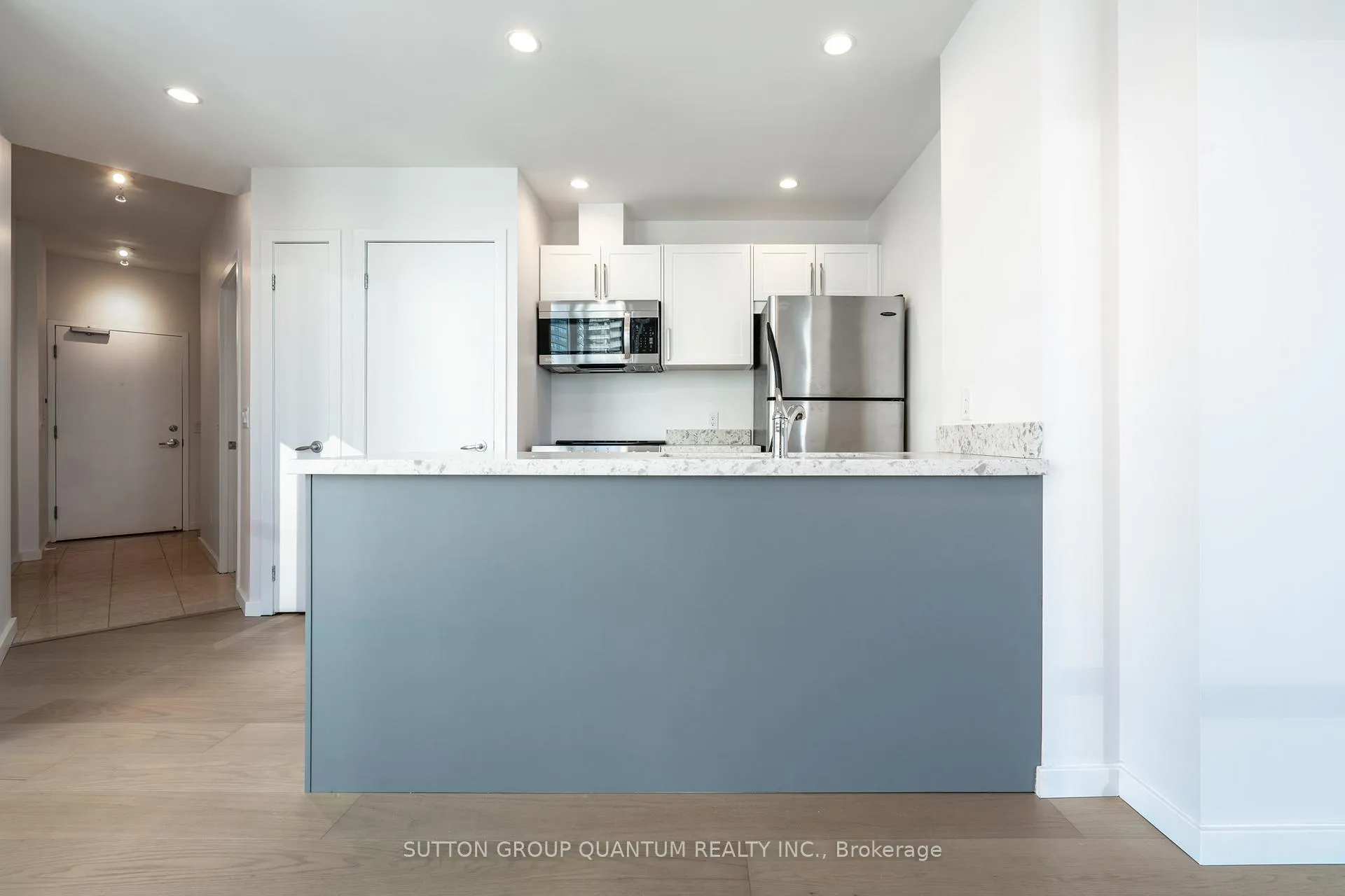 Photo 4 of Unit 3512, 208 Queens Quay W, Toronto, Waterfront Communities — HOMEH