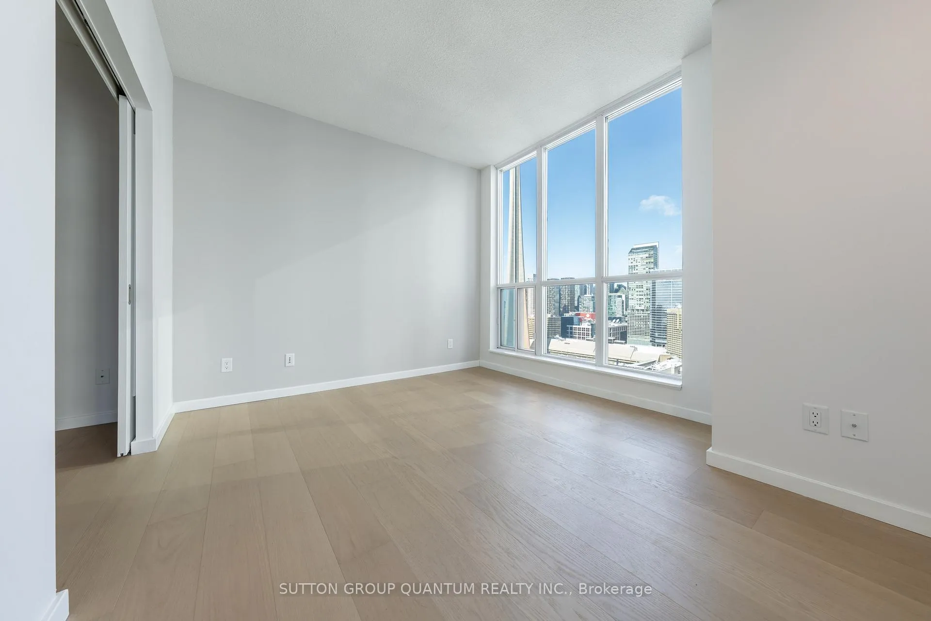 Photo 9 of Unit 3512, 208 Queens Quay W, Toronto, Waterfront Communities — HOMEH