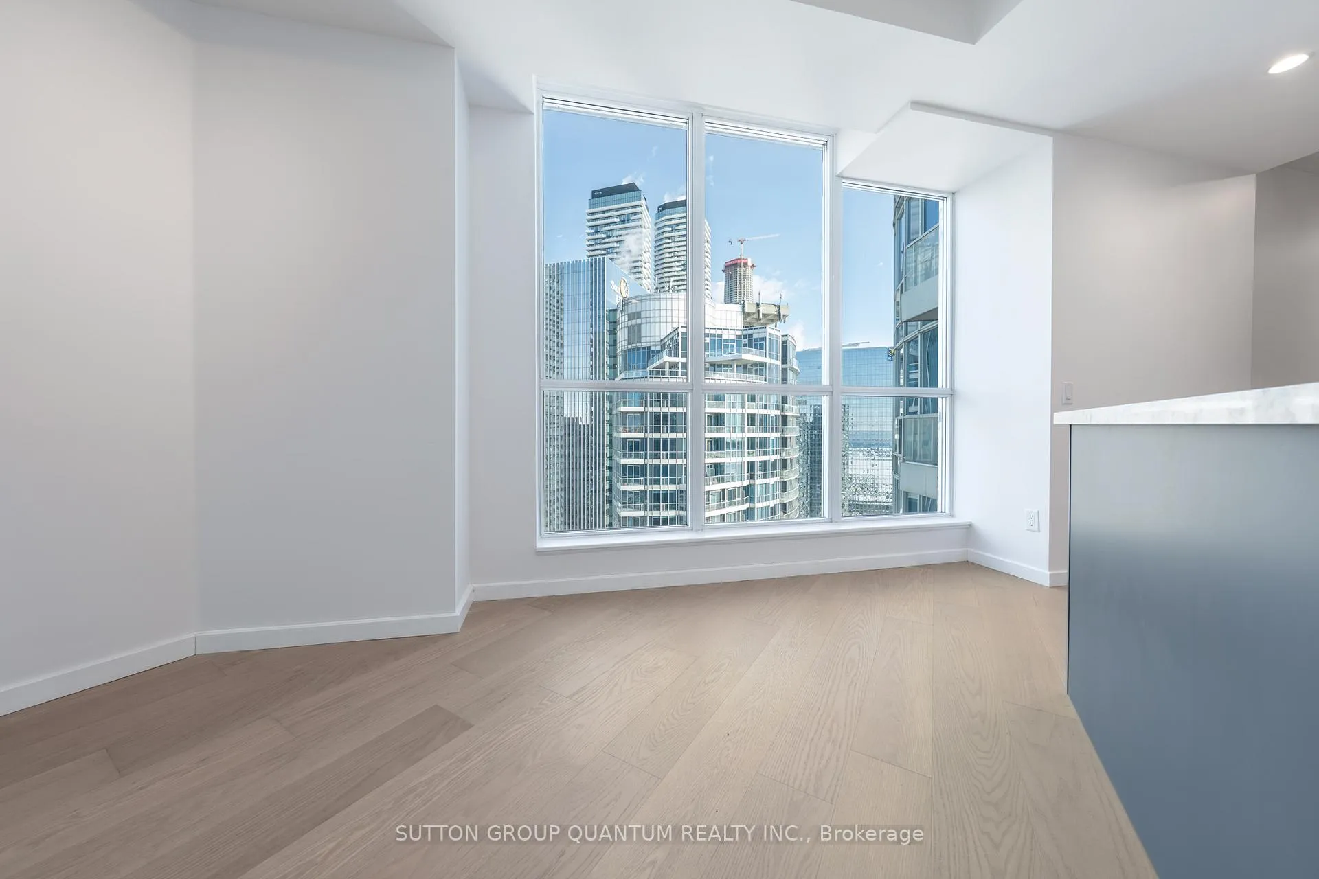 Photo 13 of Unit 3512, 208 Queens Quay W, Toronto, Waterfront Communities — HOMEH