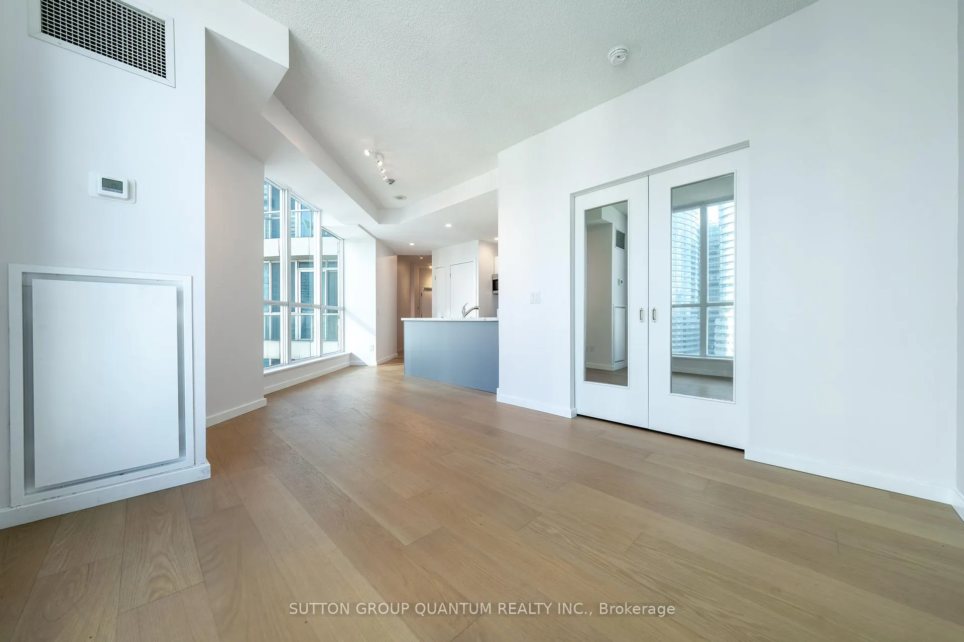Photo 15 of Unit 3512, 208 Queens Quay W, Toronto, Waterfront Communities — HOMEH