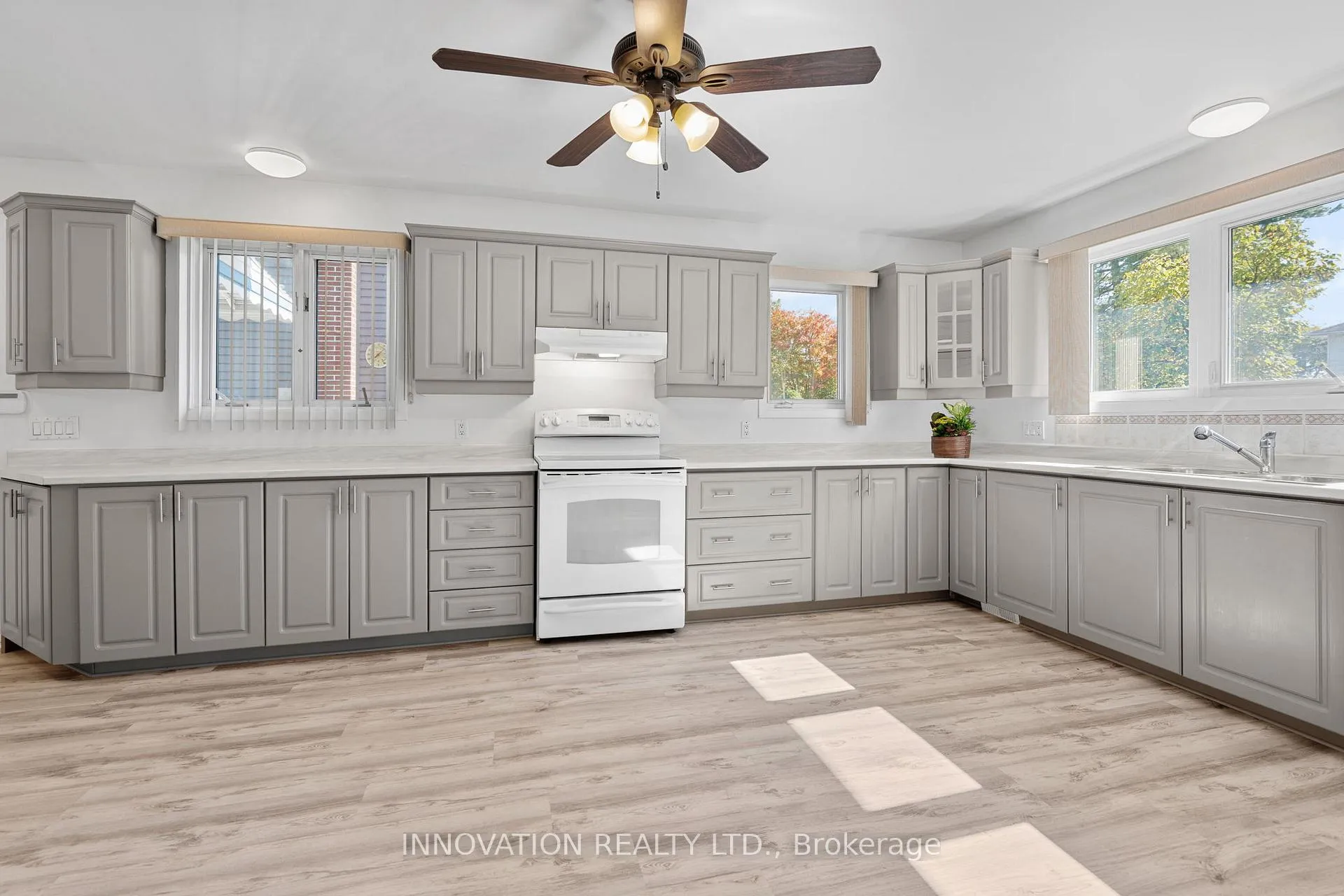 Photo 6 of 1811 Hutton Avenue, Ottawa, Elmvale Acres — HOMEH