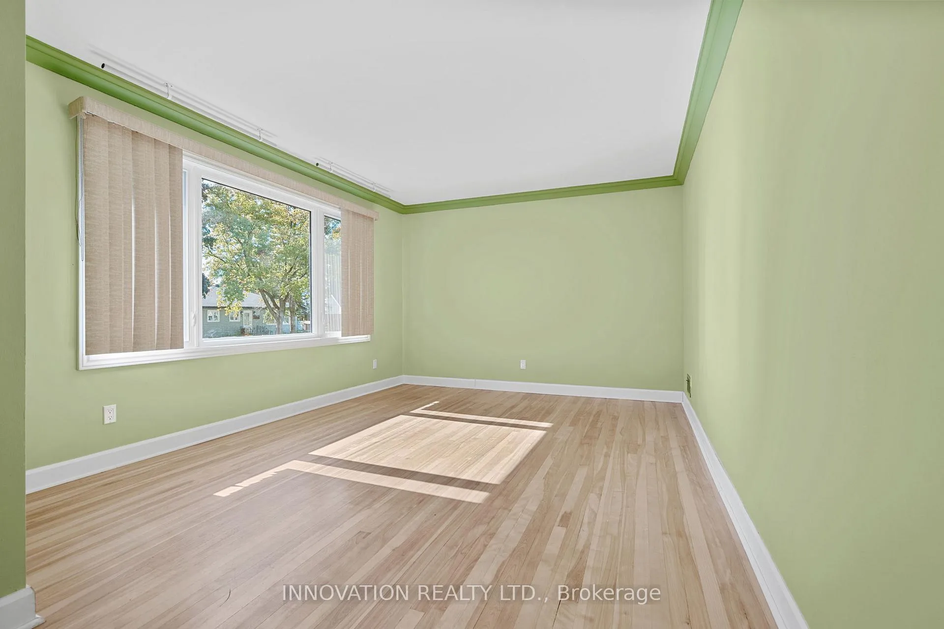 Photo 11 of 1811 Hutton Avenue, Ottawa, Elmvale Acres — HOMEH