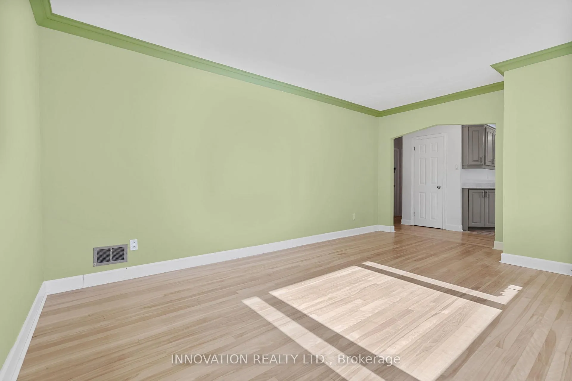 Photo 12 of 1811 Hutton Avenue, Ottawa, Elmvale Acres — HOMEH