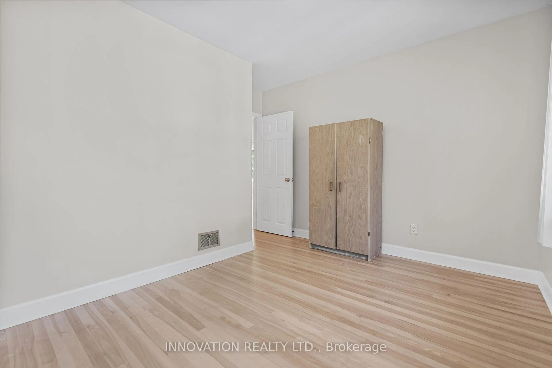 Photo 17 of 1811 Hutton Avenue, Ottawa, Elmvale Acres — HOMEH