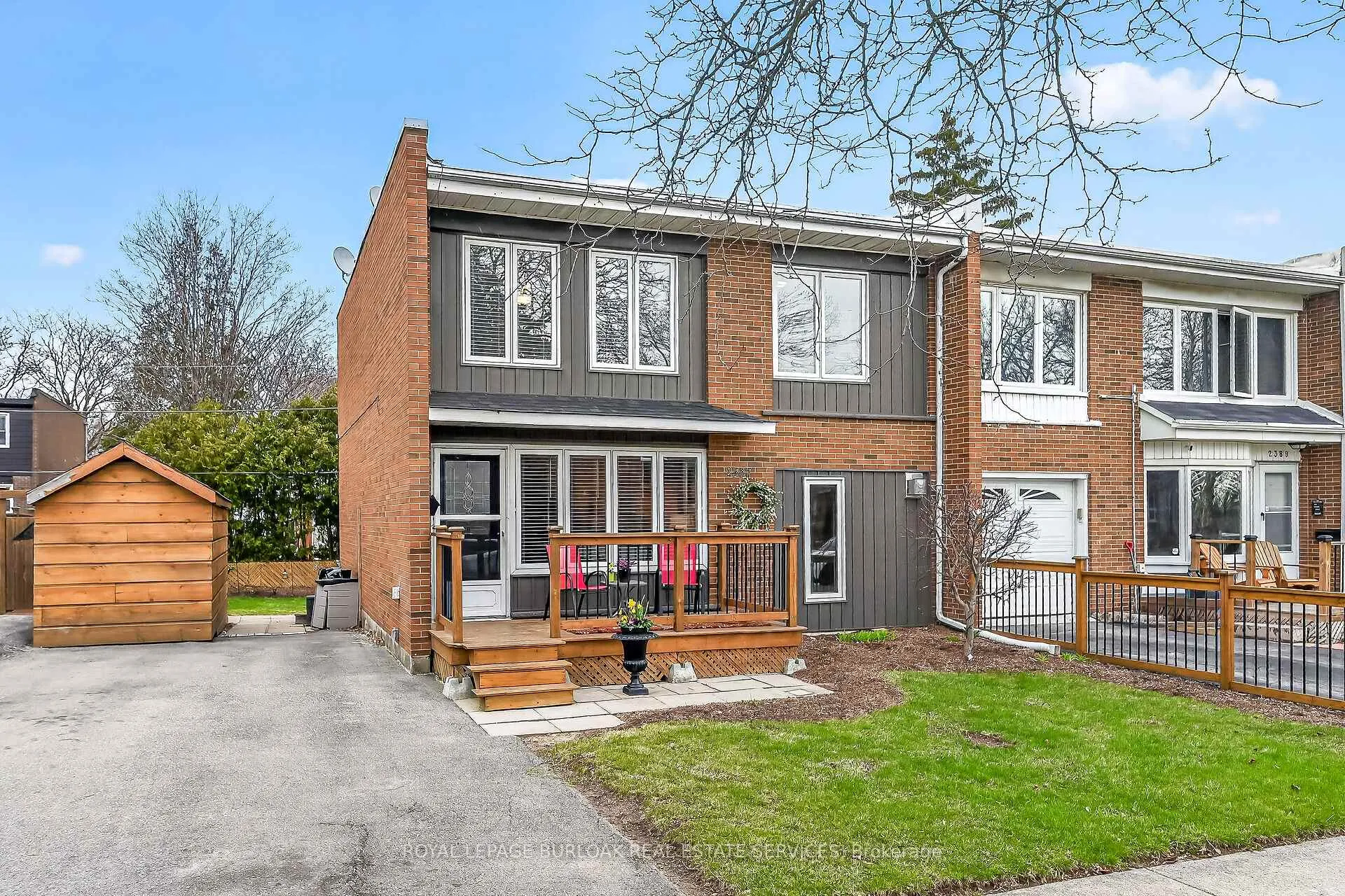 Front of 2387 Maryvale Court